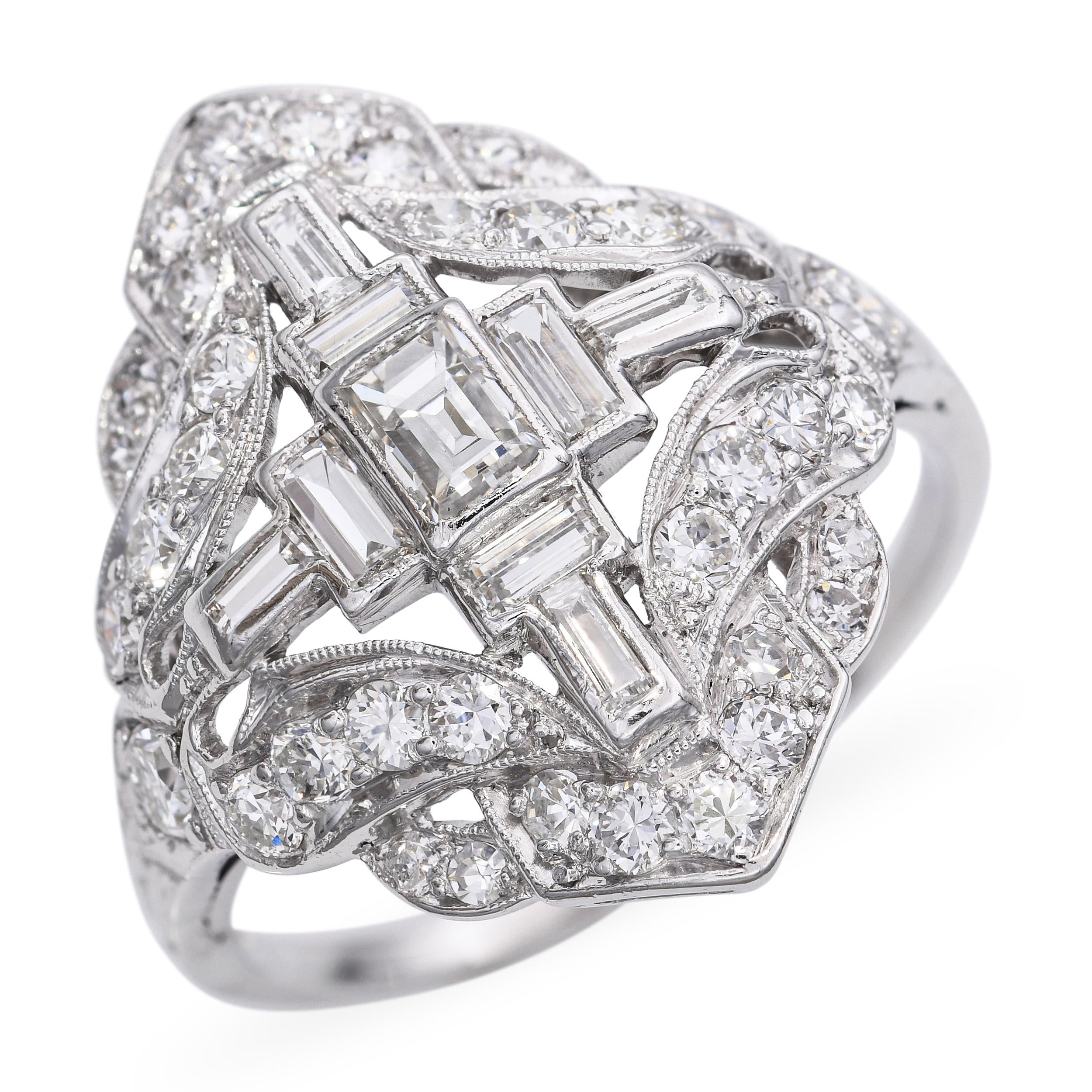 Vintage Platinum Art Deco 1.1tcw Diamond Motif Ring