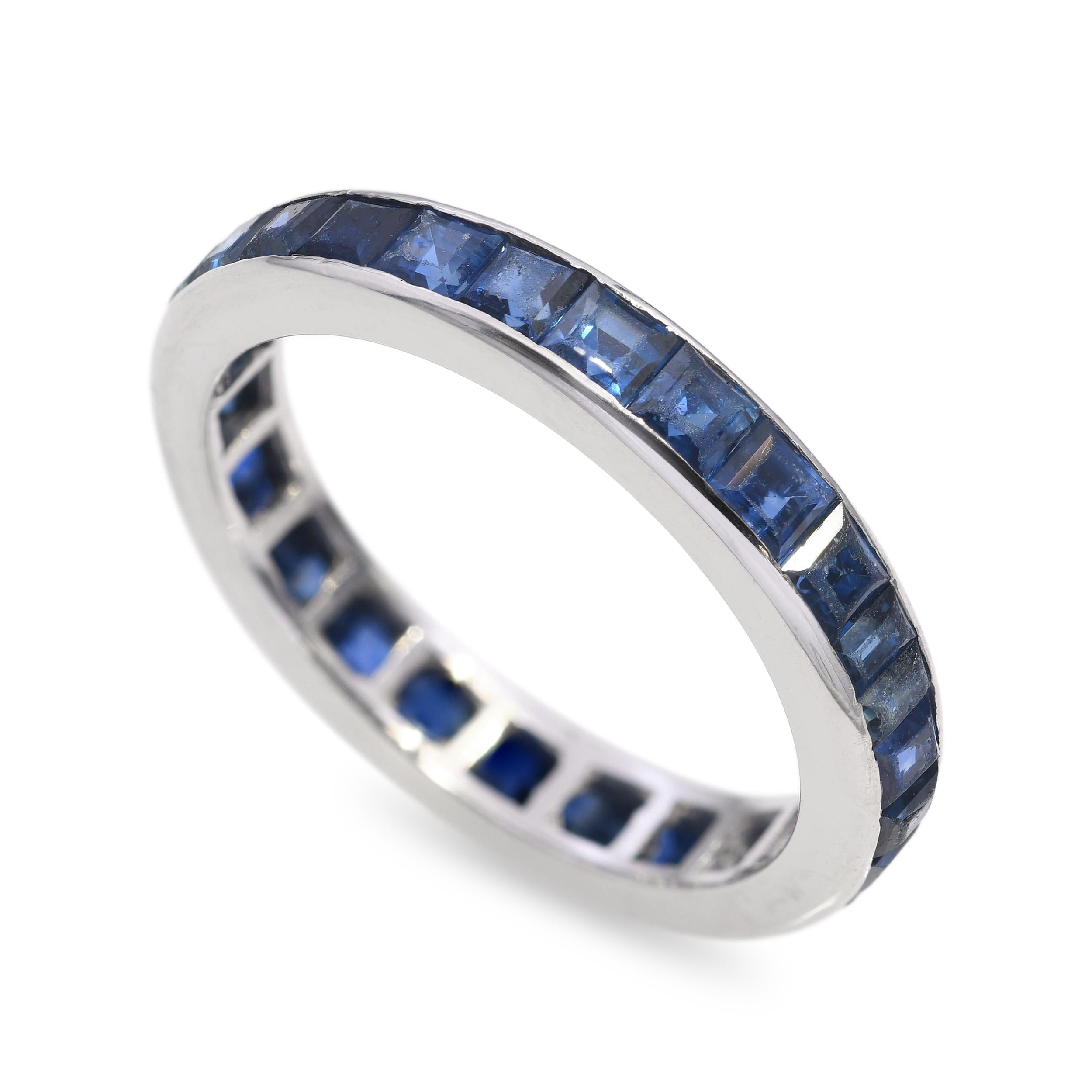 Vintage 18k White Gold 1.05tcw Sapphire Channel Set Band Ring