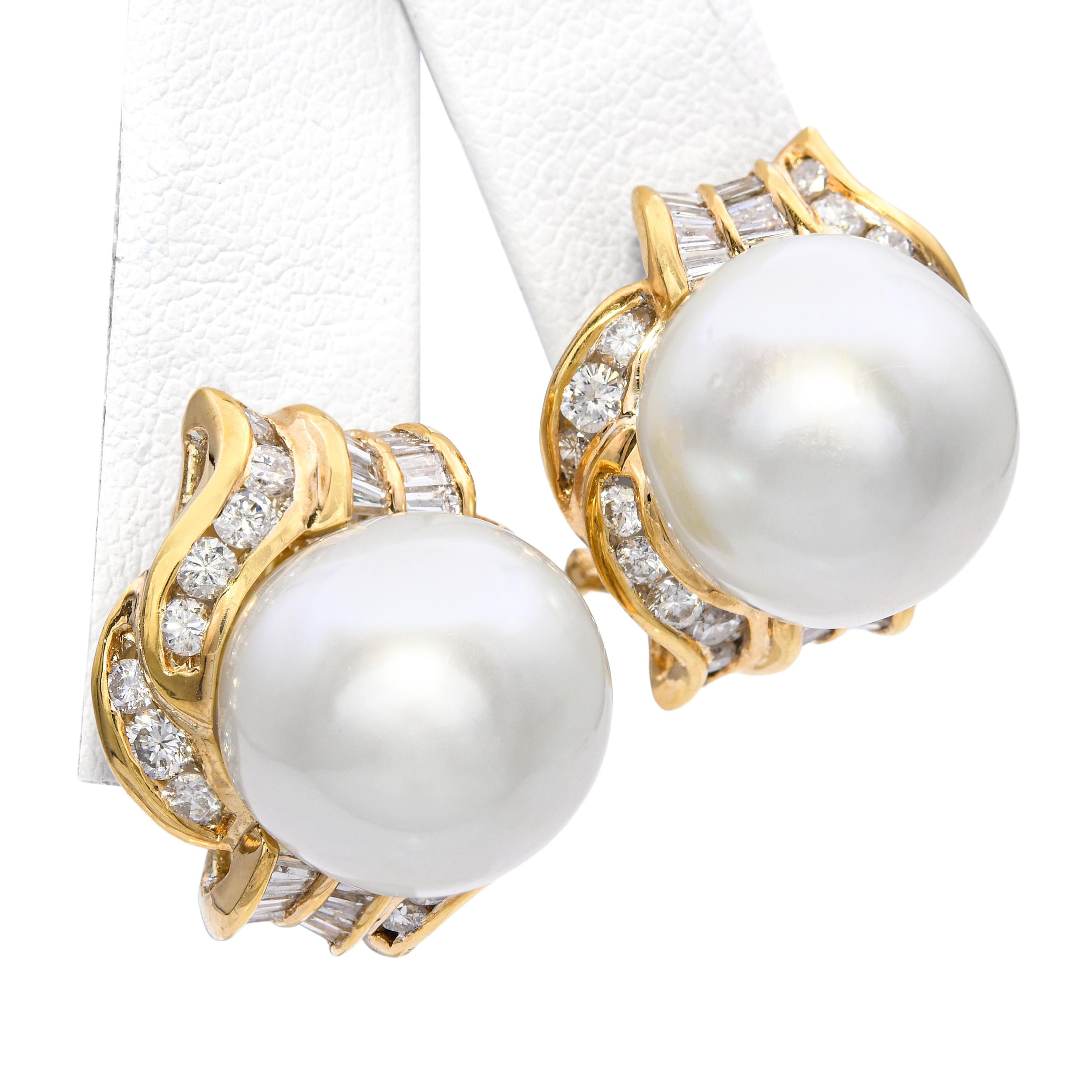 Vintage 18k Yellow Gold Akoya Pearl and Diamond Earrings