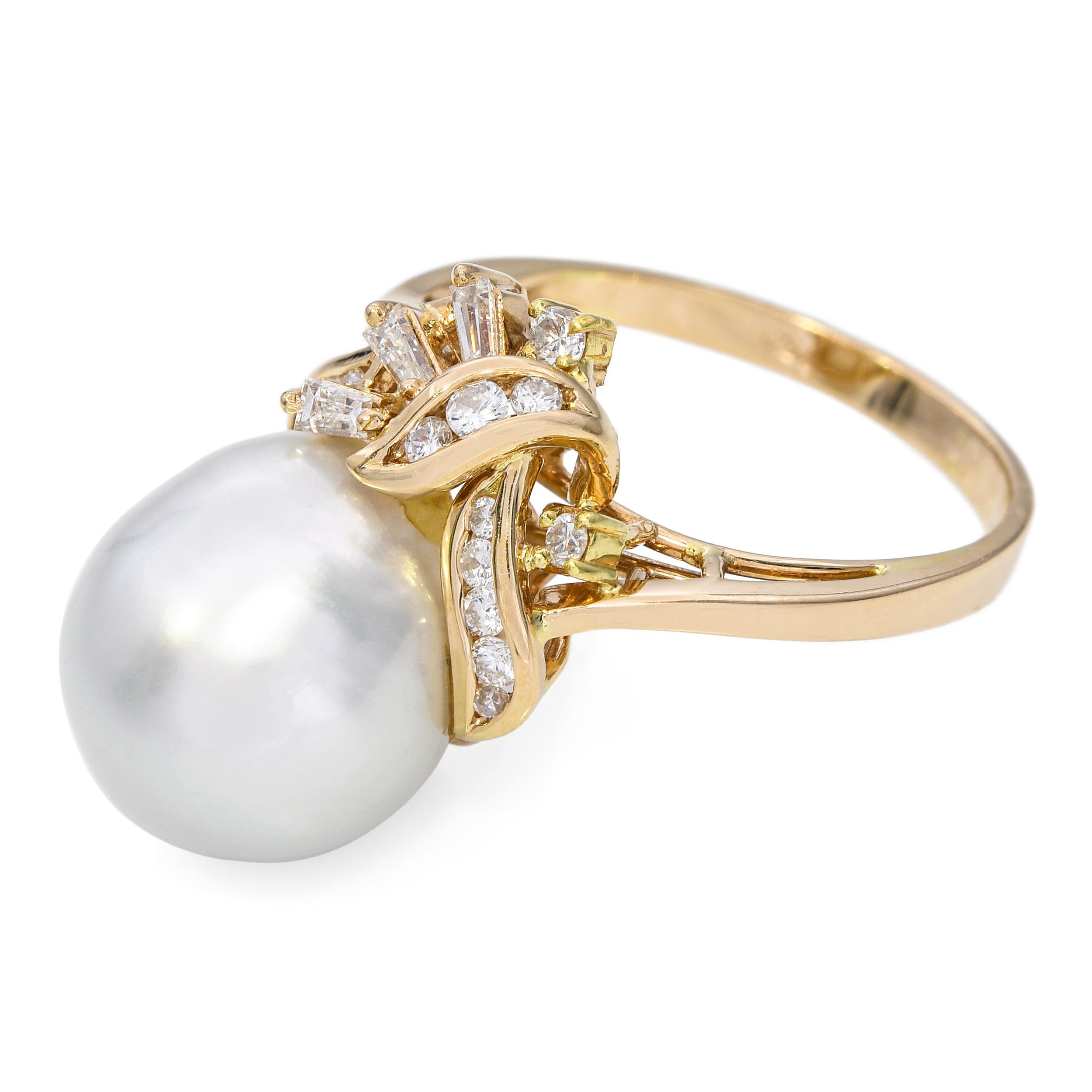 Vintage 18k Yellow Gold South Sea Pearl and Diamond Ring