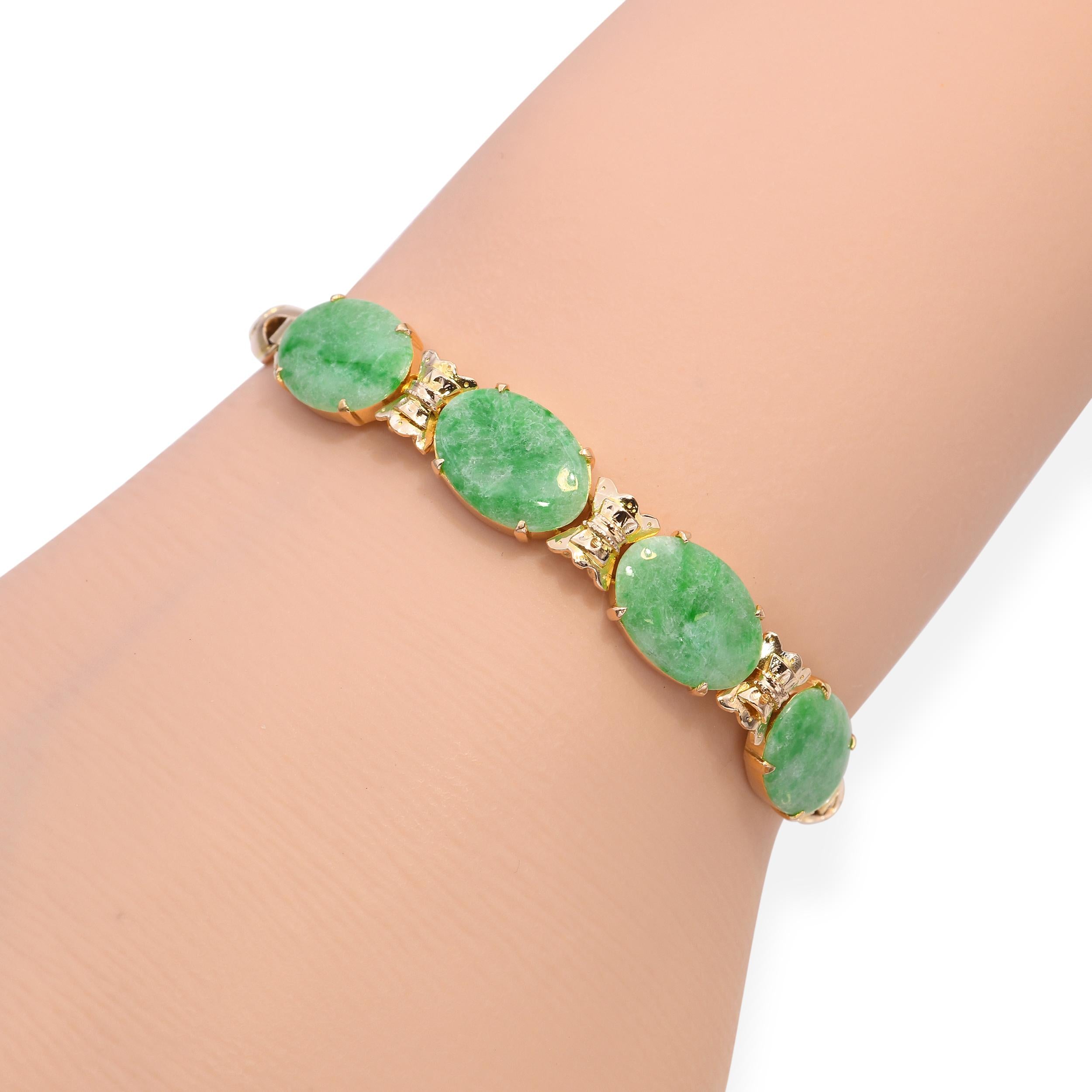 Vintage 14K Yellow Gold 4.2tcw Green Jadeite Jade Cabochon Link Bracelet