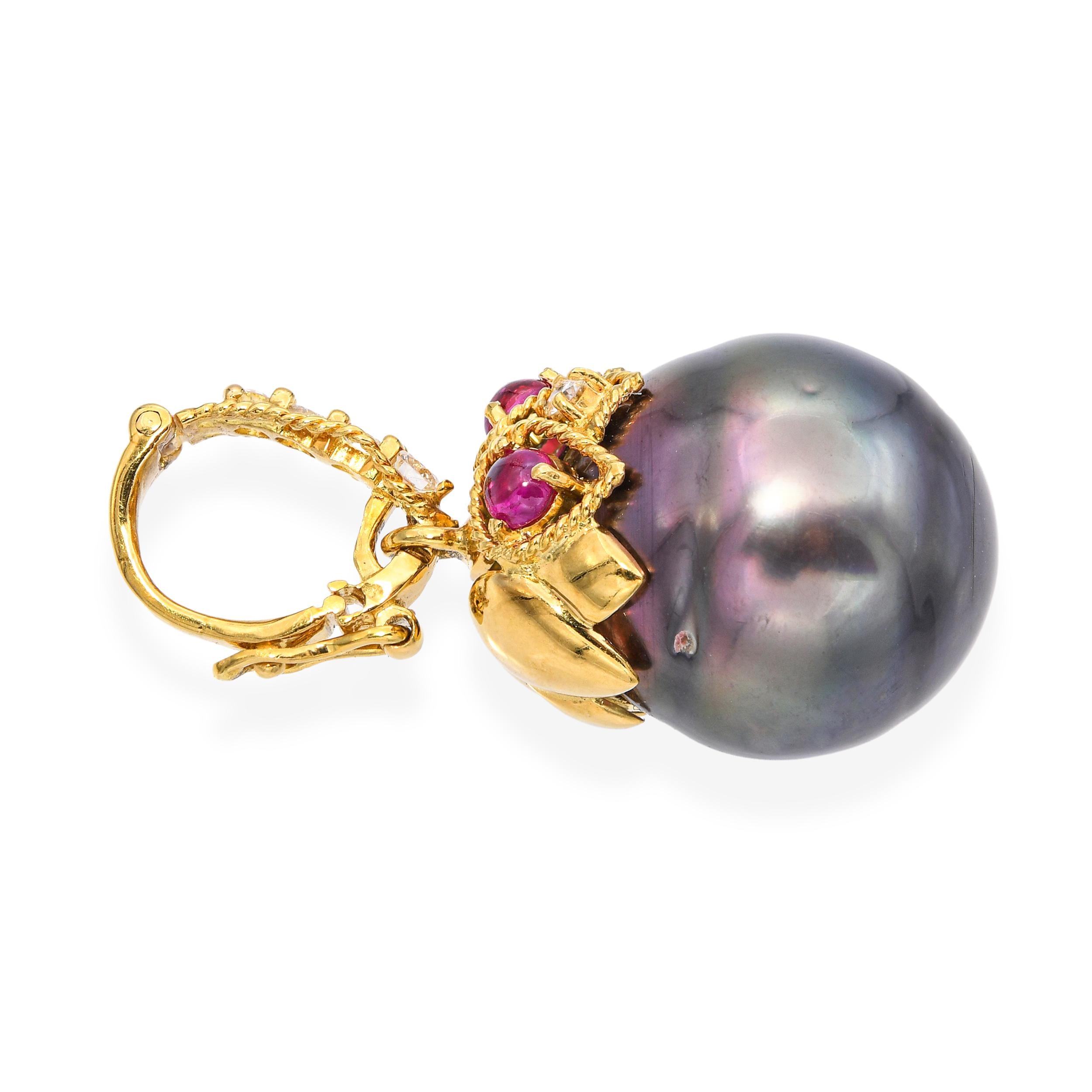 Vintage 18k Yellow Gold 0.30tcw Ruby and 0.15tcw Diamond Tahitian Pearl Pendant