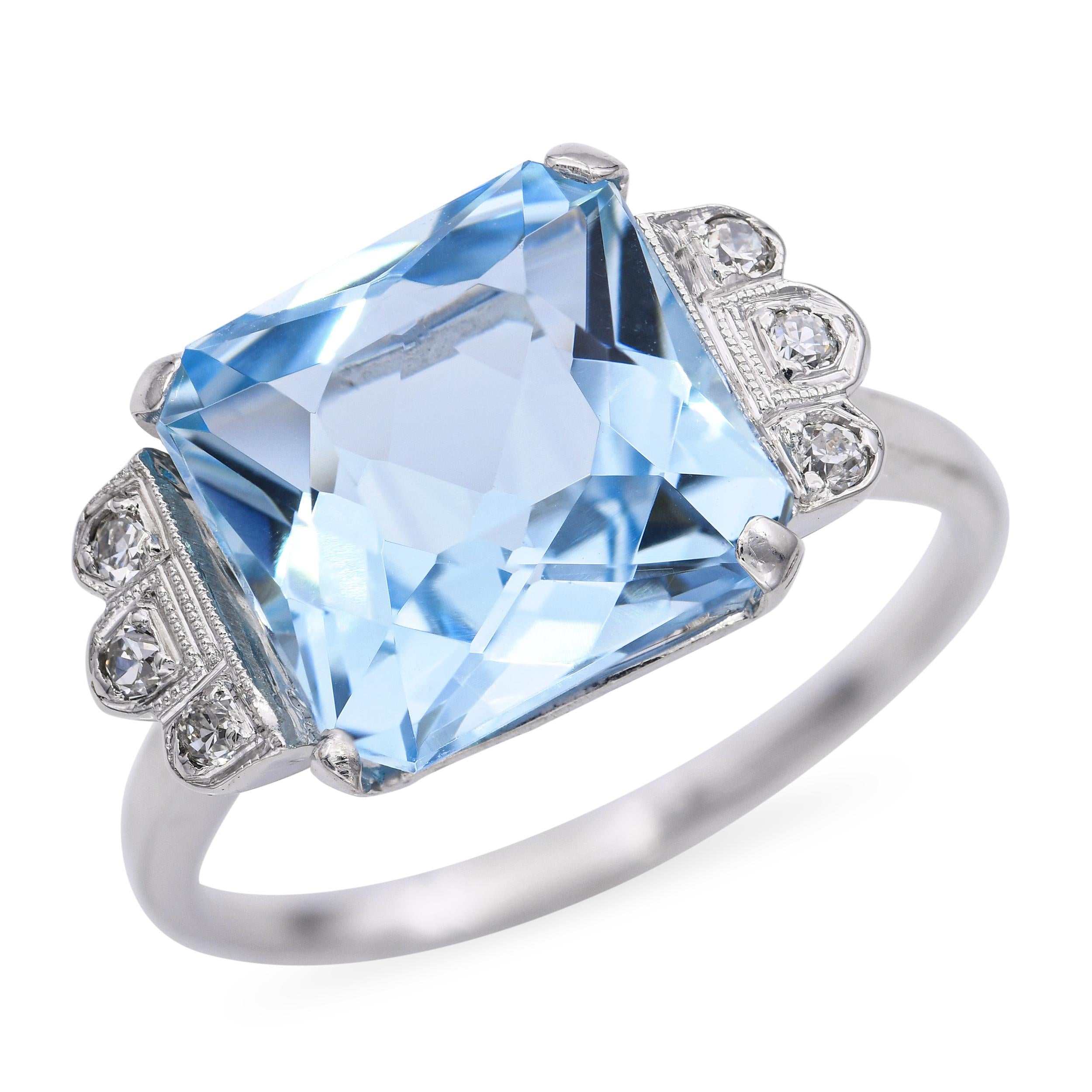 Vintage 18k White Gold 5.82ct Aquamarine and Diamond Ring