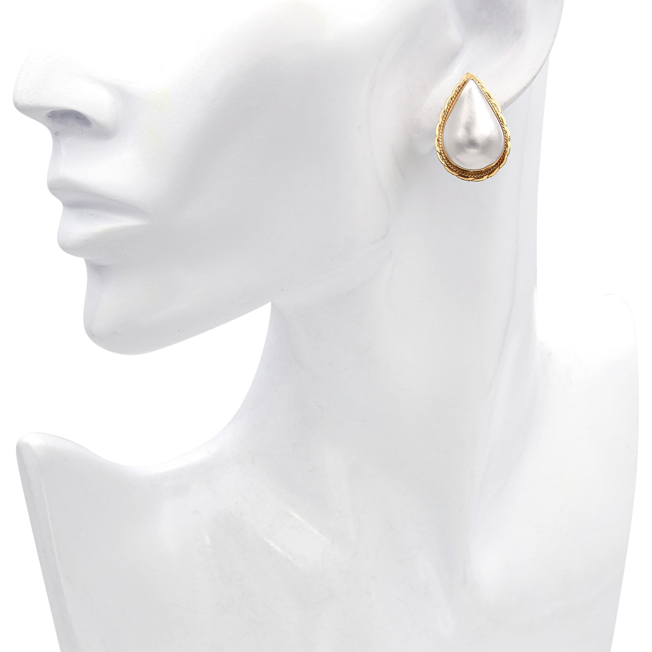 Vintage 14k Yellow Gold Mabe Pearl Teardrop Earrings