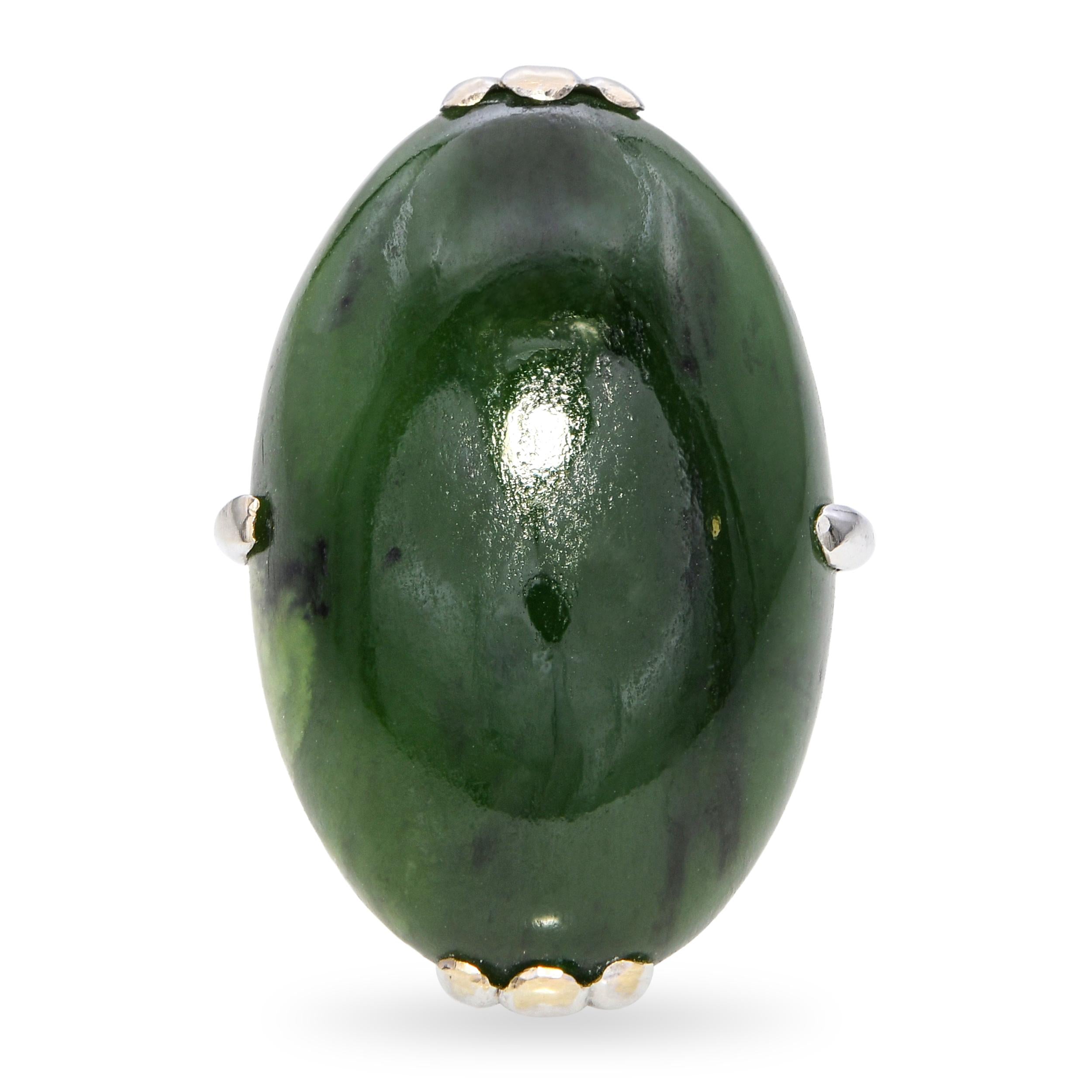 Vintage 18k White Gold Green Nephrite Jade Ring