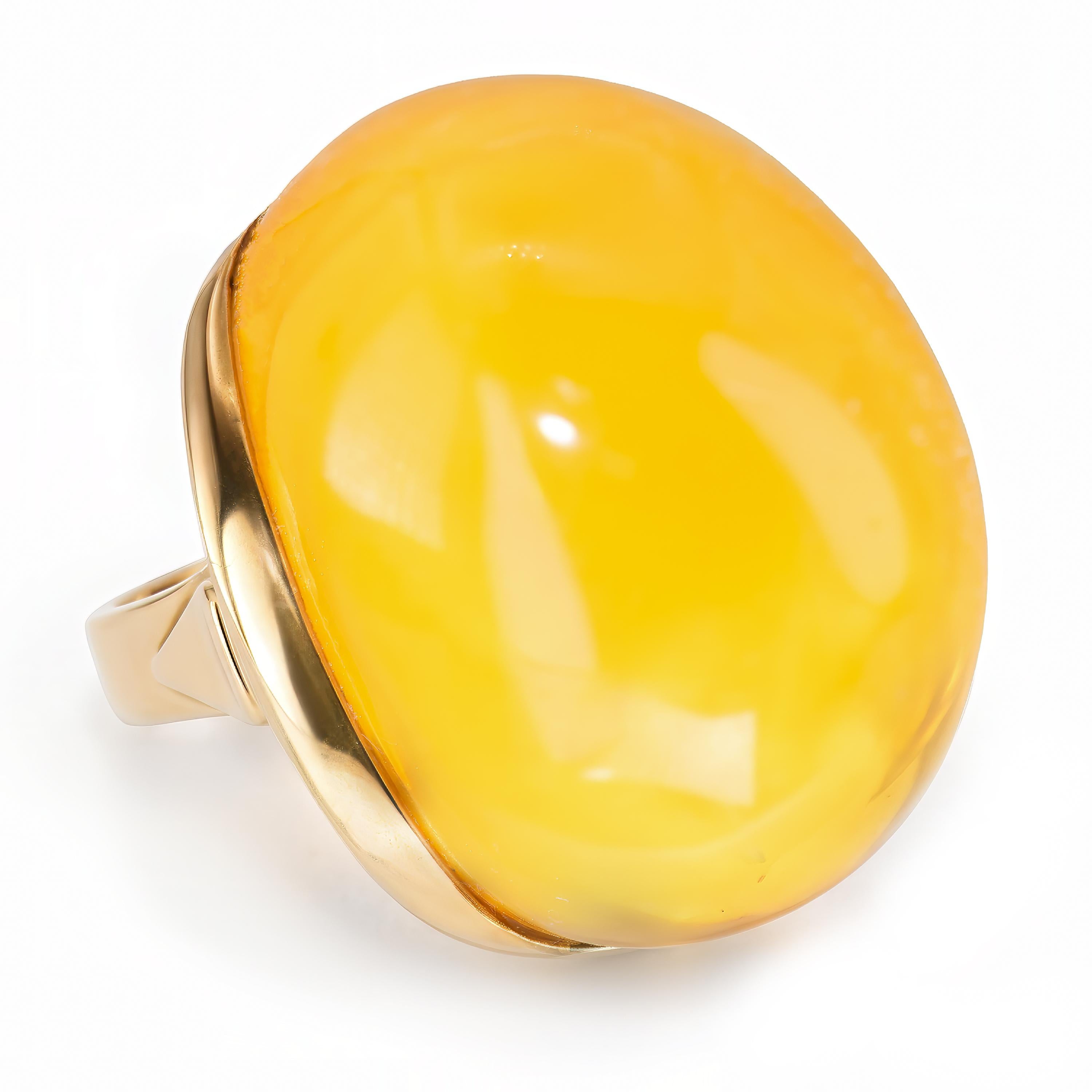 Vintage 14k Yellow Gold Butterscotch Amber Cabochon Cocktail Ring