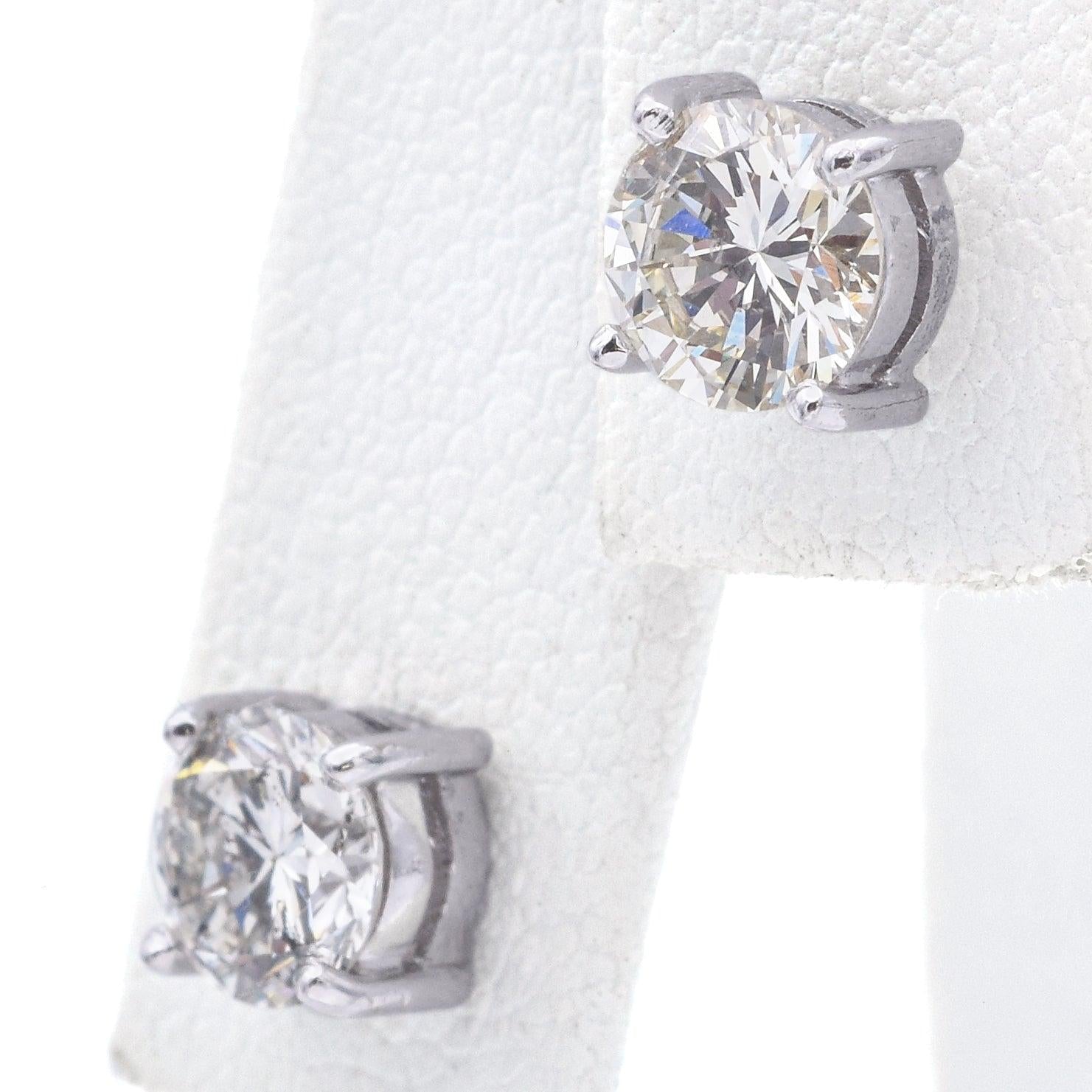 Estate White Gold 1.00tcw Diamond Round Brilliant Stud Earrings