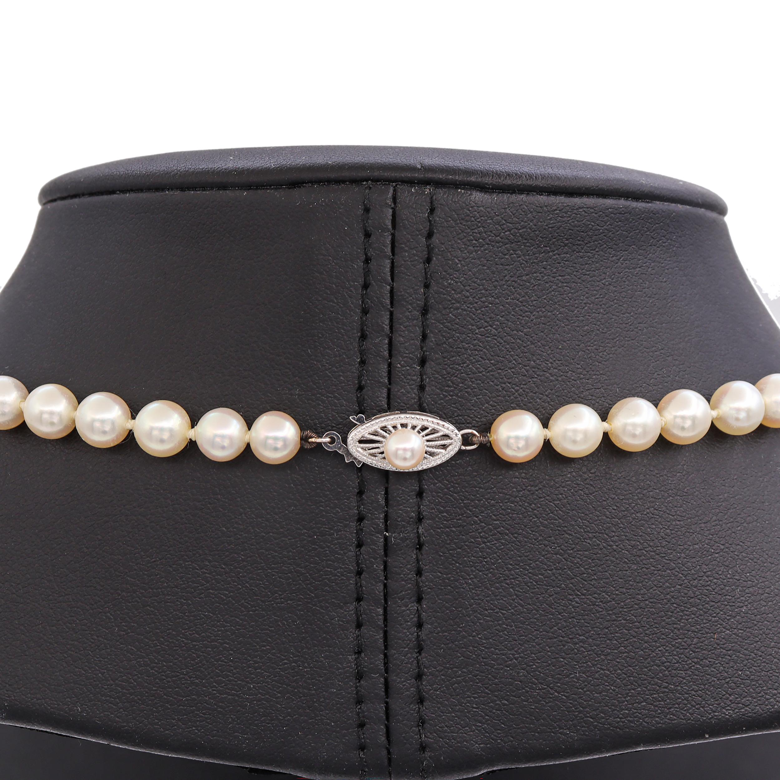 Vintage 14k White Gold Graduated Pearl Strand Necklace