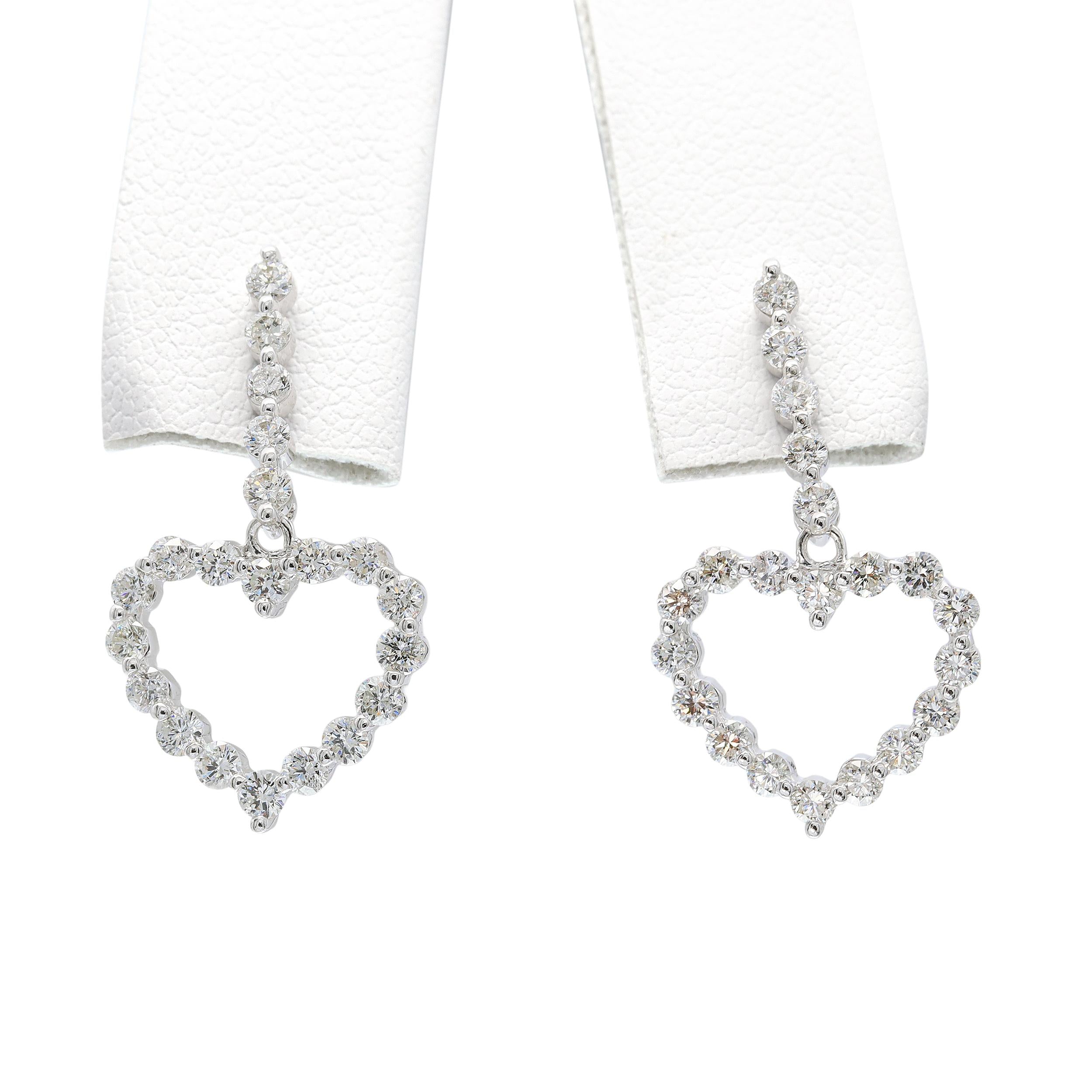 18k White Gold 1.05tcw Diamond Heart Dangle Earrings