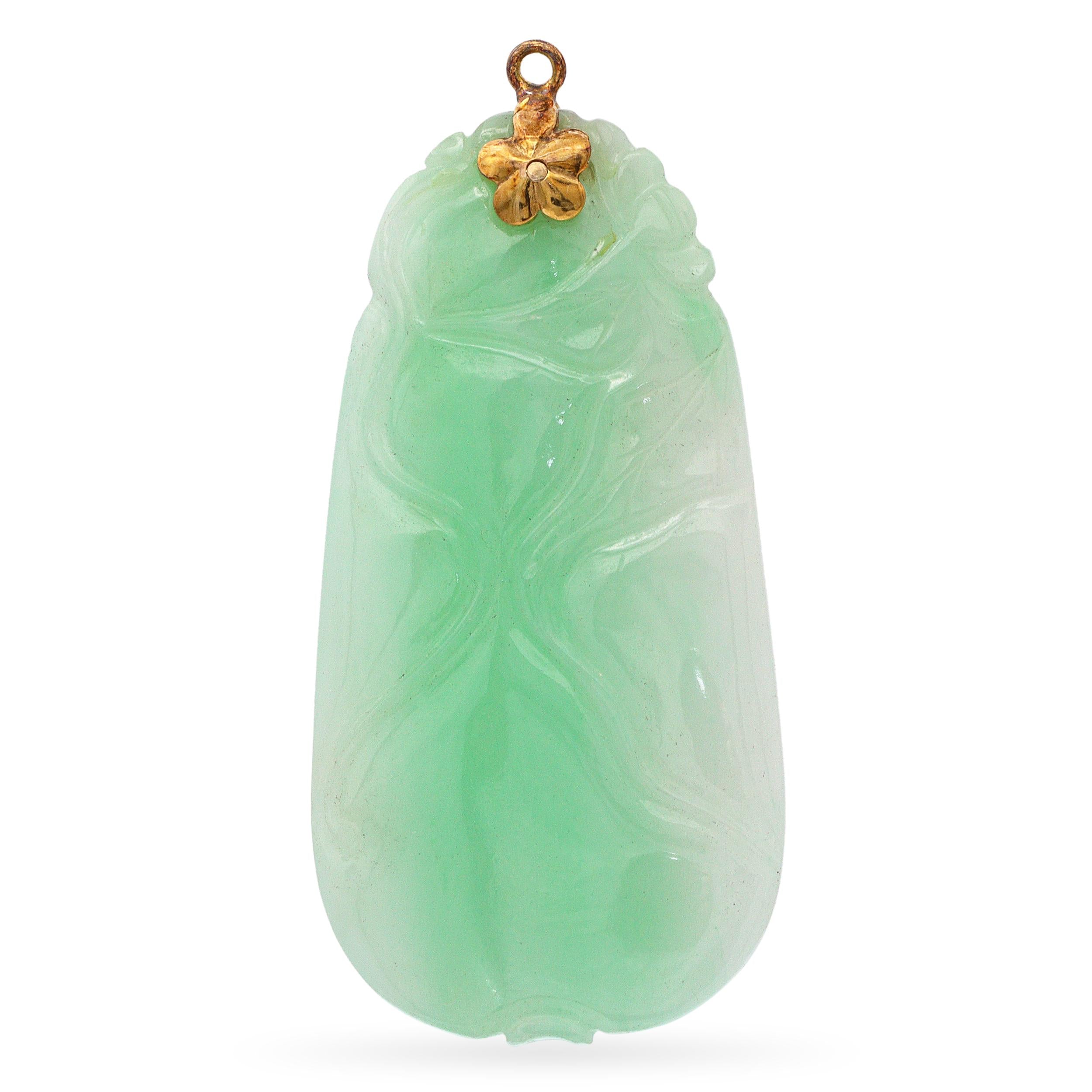 Vintage 17k Yellow Gold Hand Carved Jade Pendant