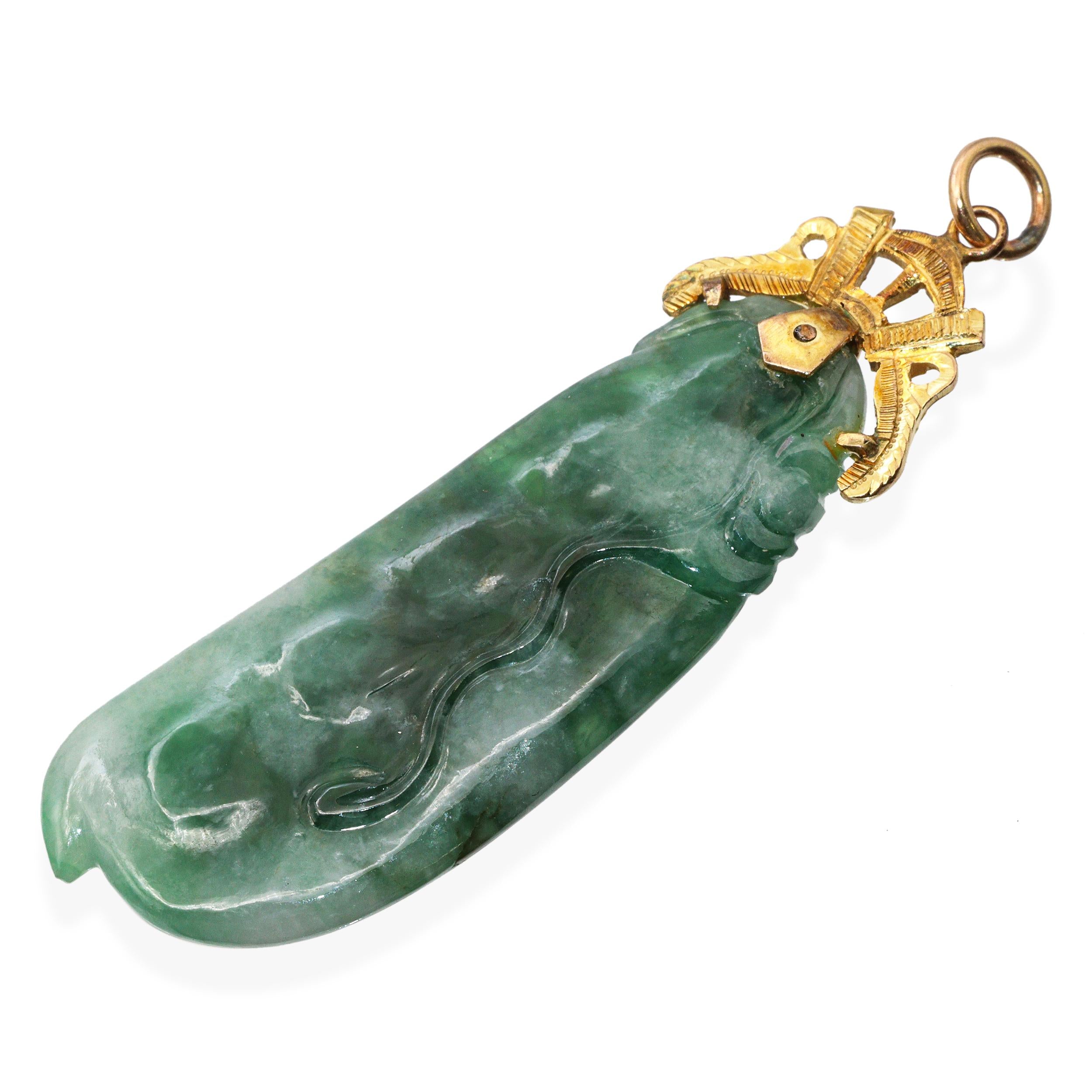 Vintage 9k Yellow Gold Hand Carved Jade Gourd Pendant