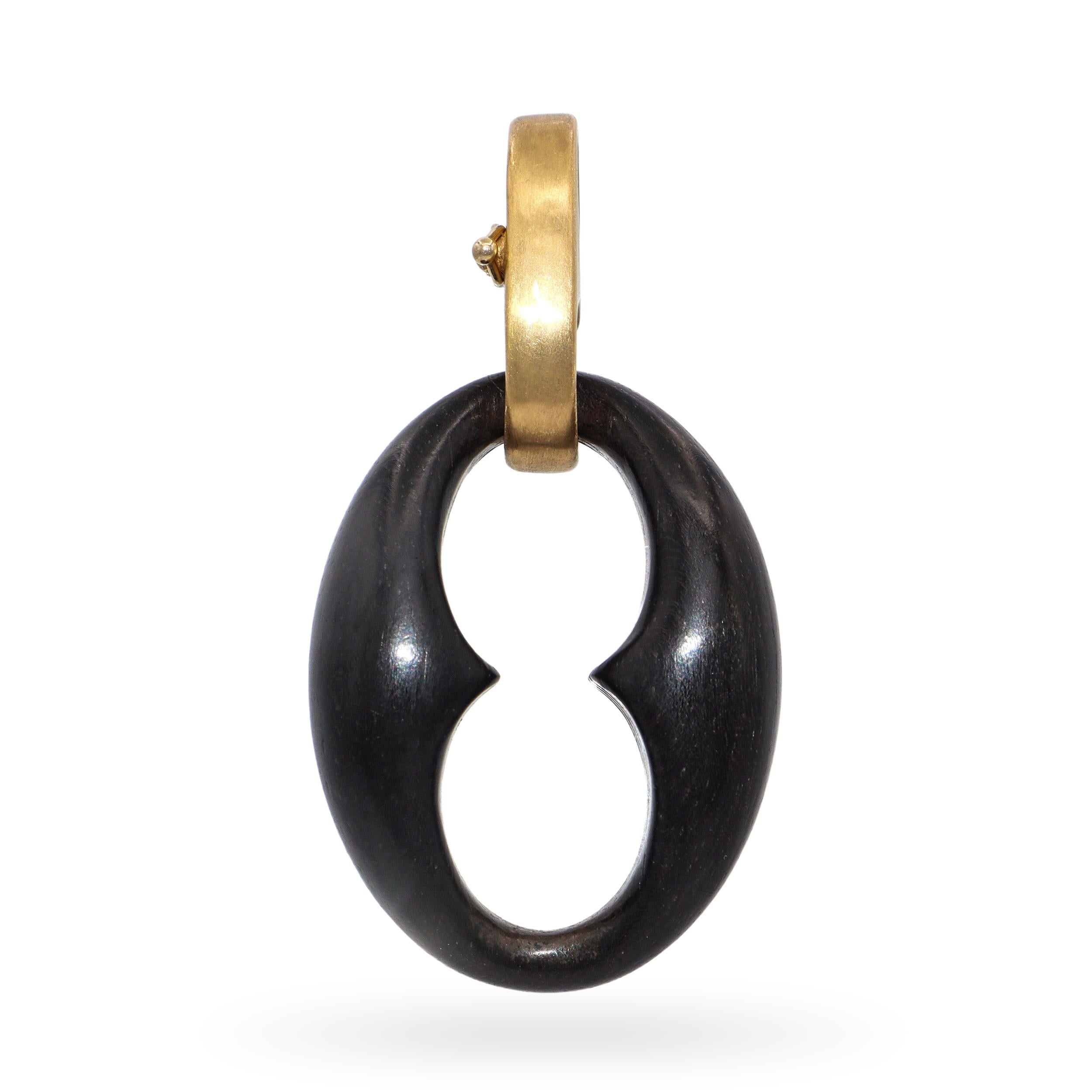 Fred Leighton 18k Yellow Gold Ebony Wood Pendant