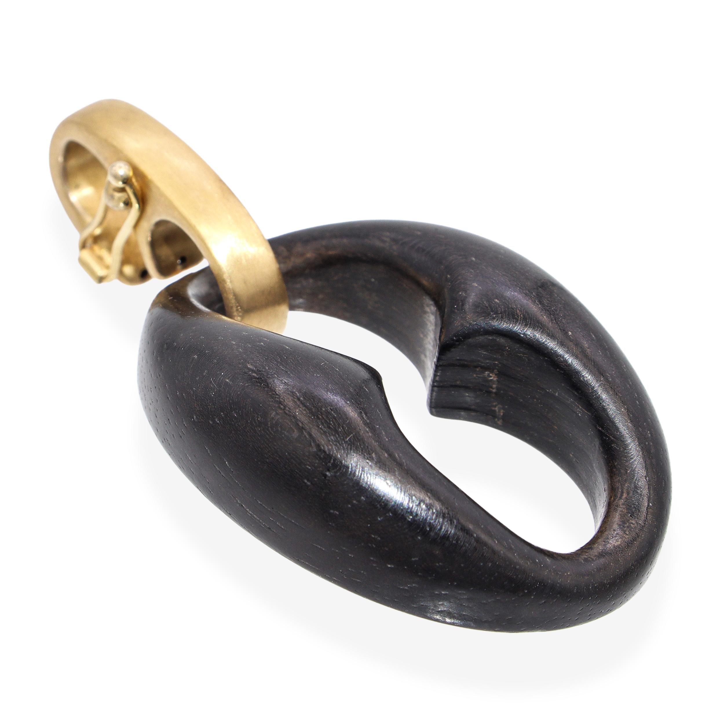 Fred Leighton 18k Yellow Gold Ebony Wood Pendant