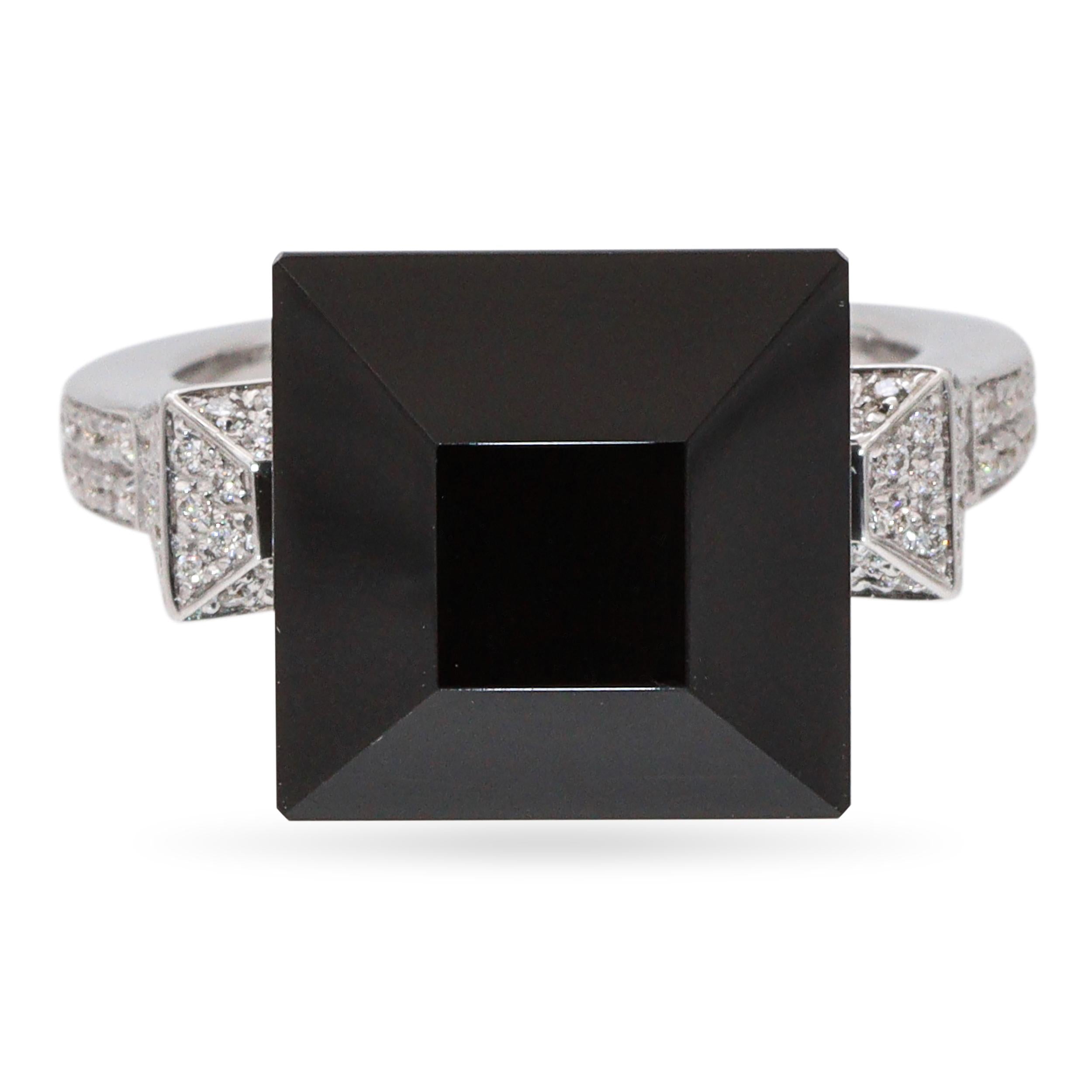 Gucci "Chiodo" 18k White Gold Black Onyx and Diamond Ring