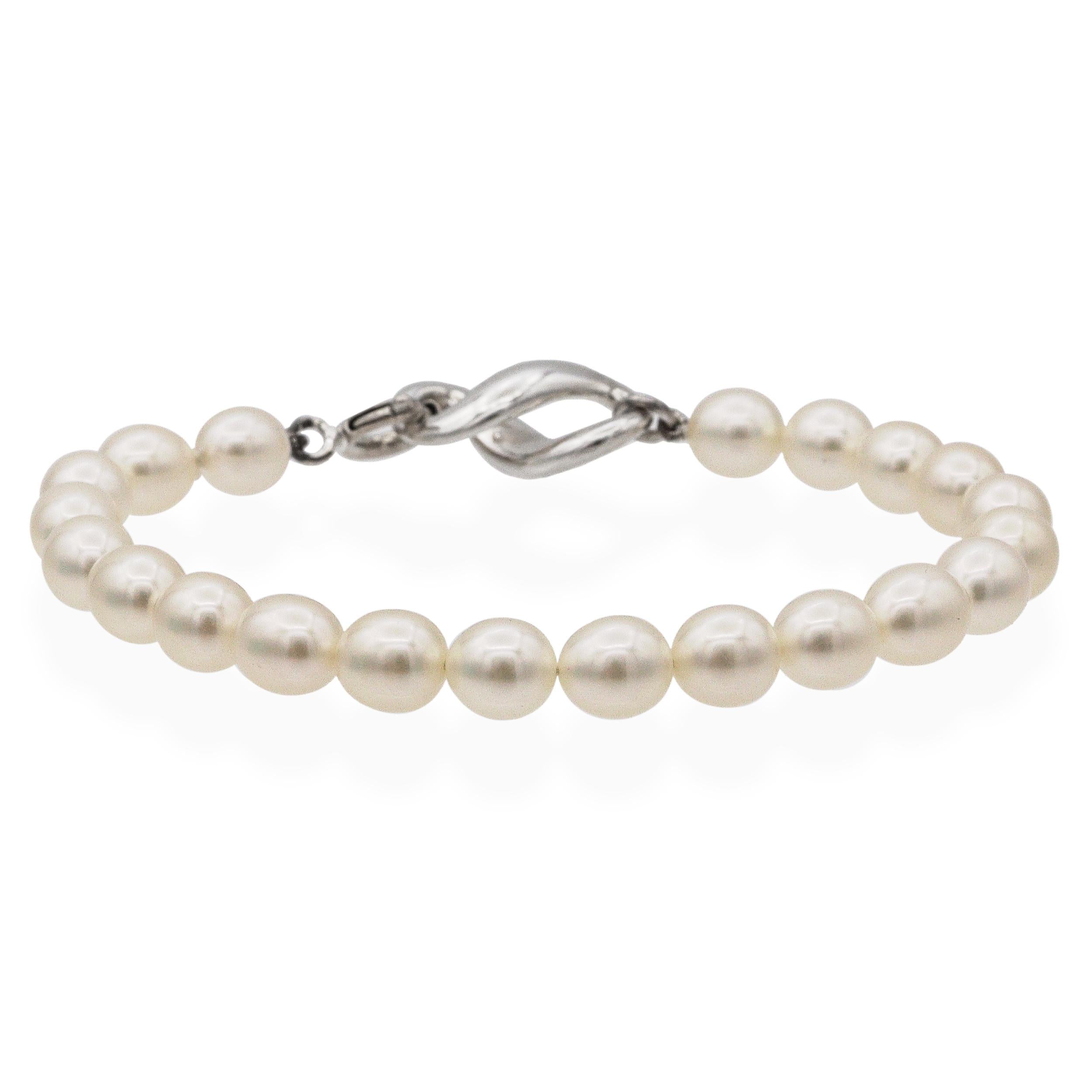 1999 Tiffany & Co. Sterling Silver Pearl Infinity Bracelet