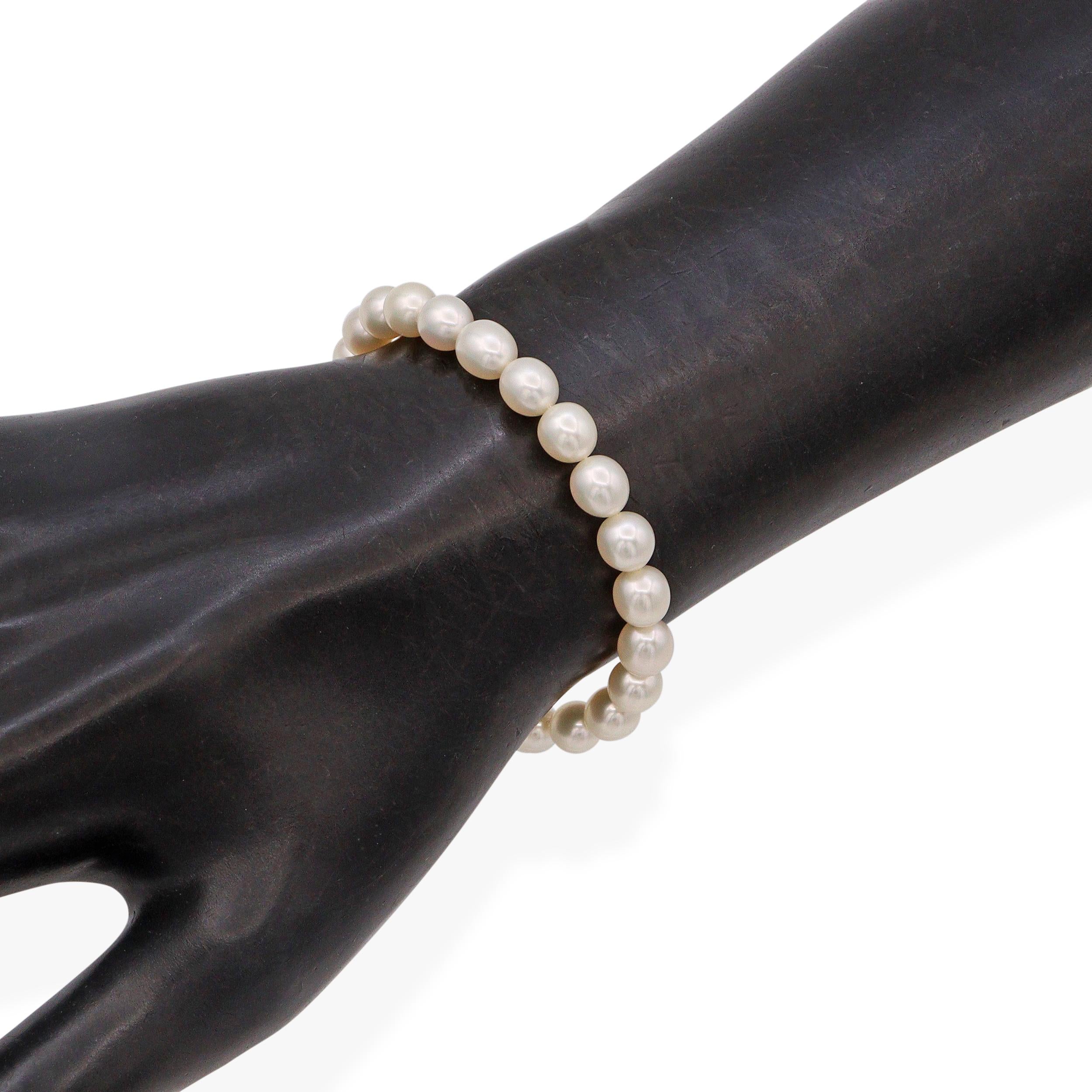 1999 Tiffany & Co. Sterling Silver Pearl Infinity Bracelet