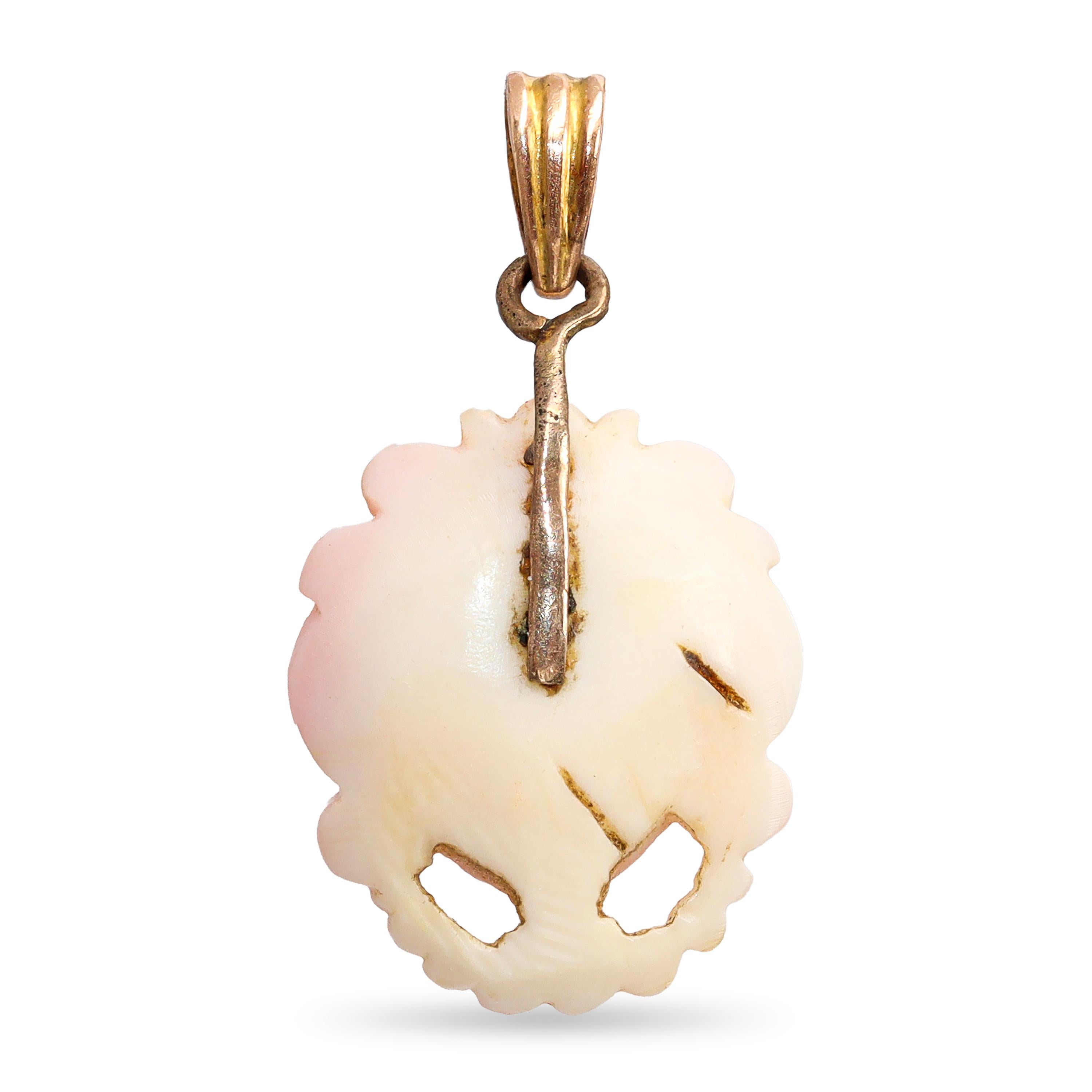 Antique 10k Yellow Gold Carved Conch Shell Female Portrait Pendant