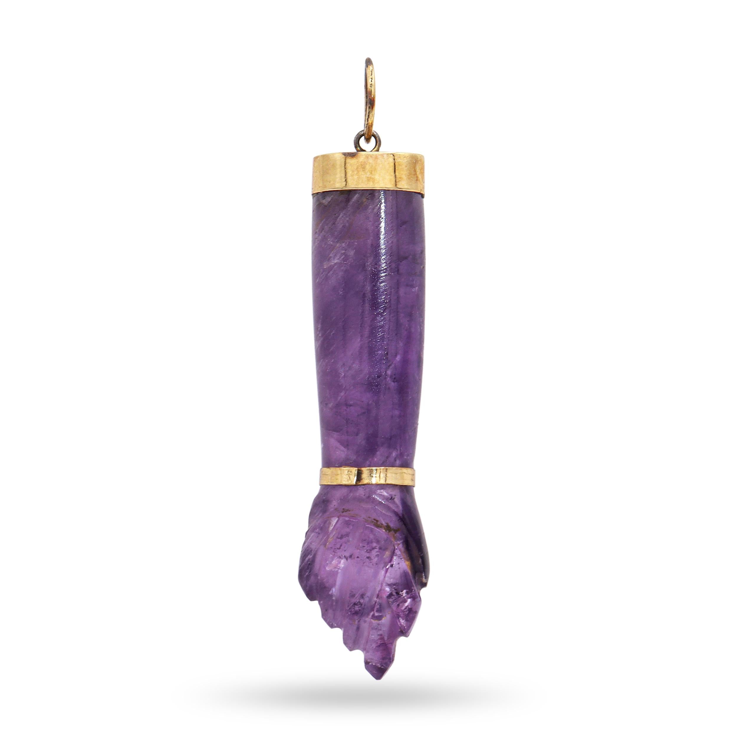 Vintage 17K Yellow Gold Carved Amethyst Figa Hand Amulet Pendant