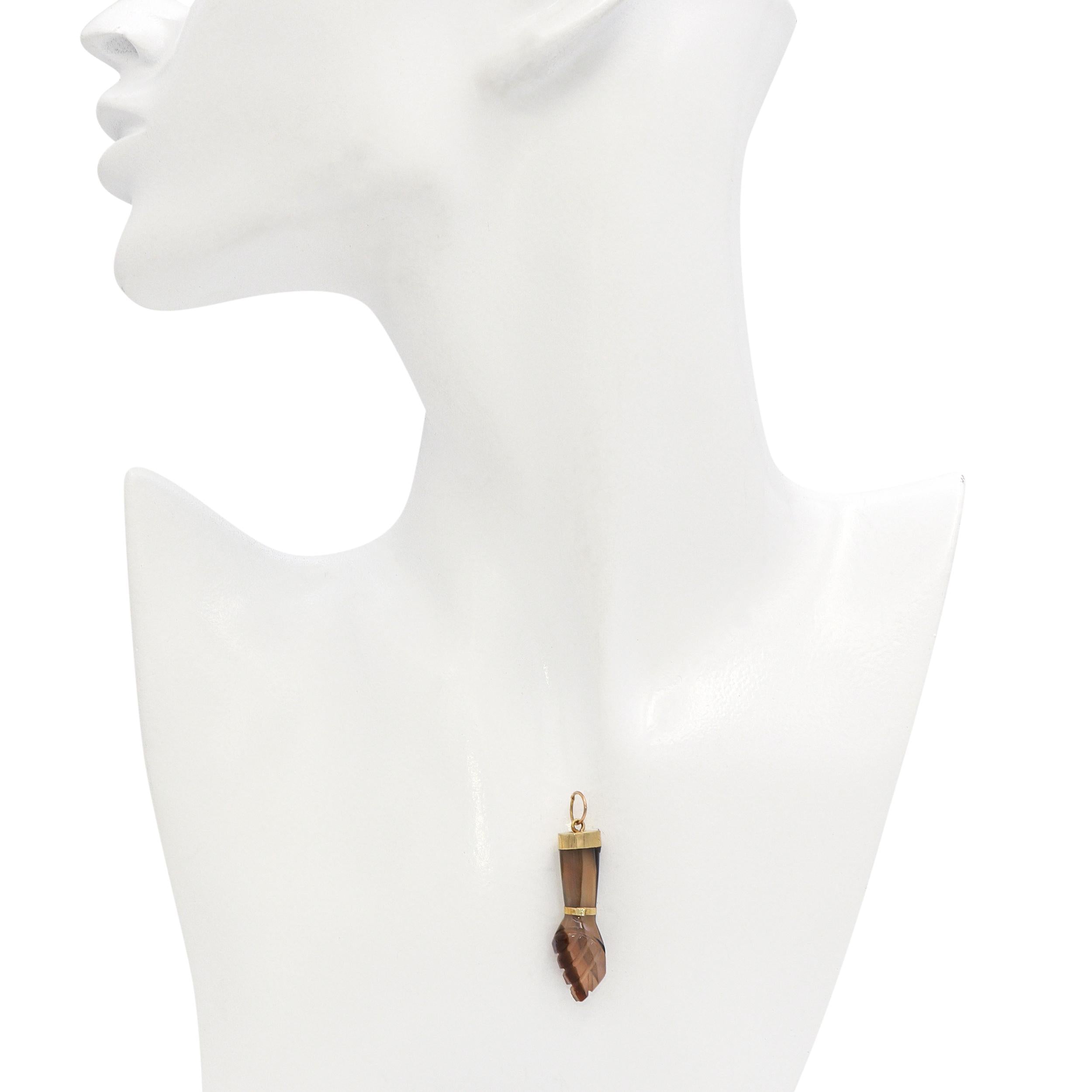 Vintage 15k Yellow Gold Agate Figa Hand Amulet Pendant
