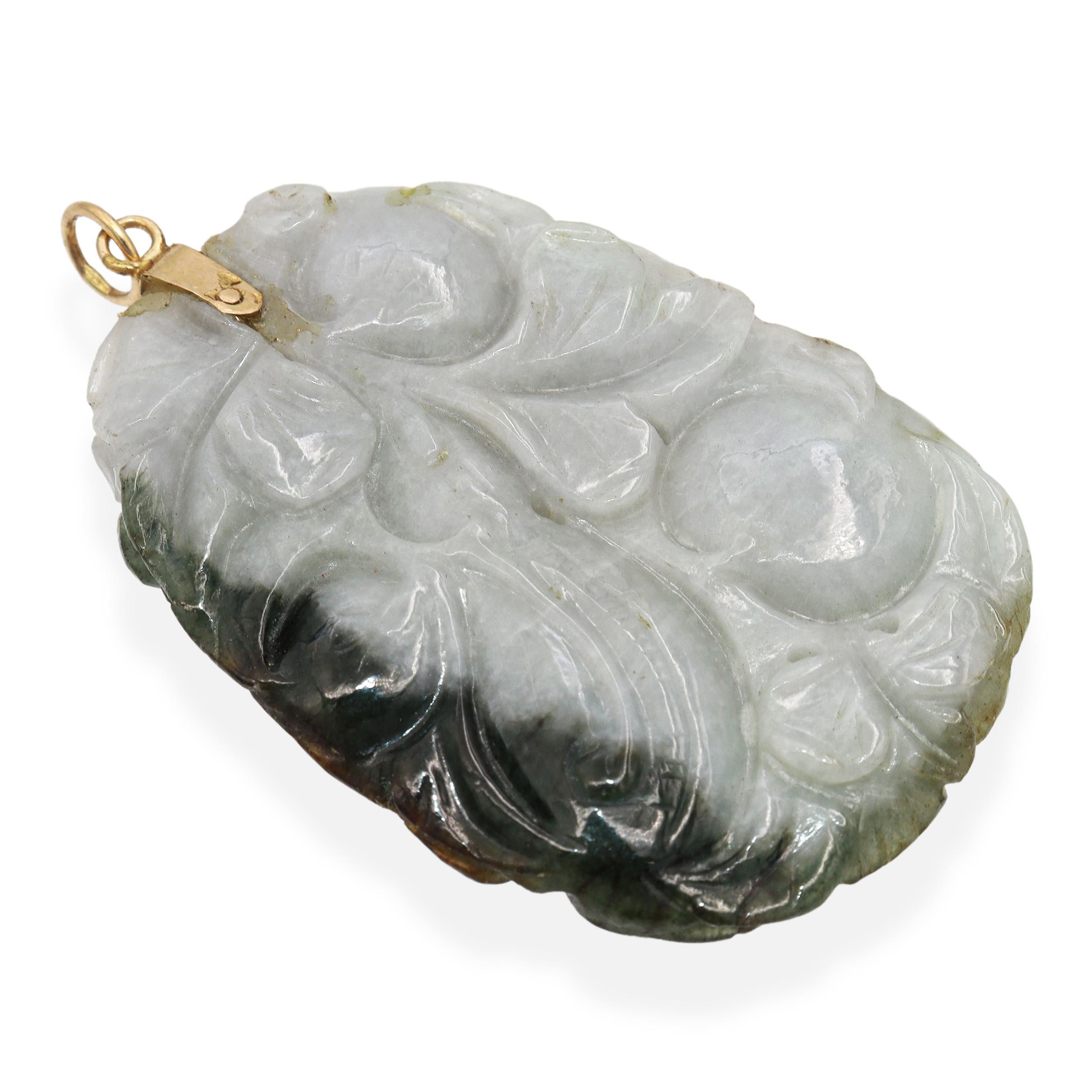 Vintage 14K Yellow Gold Carved Mottled Jade Bird Pendant