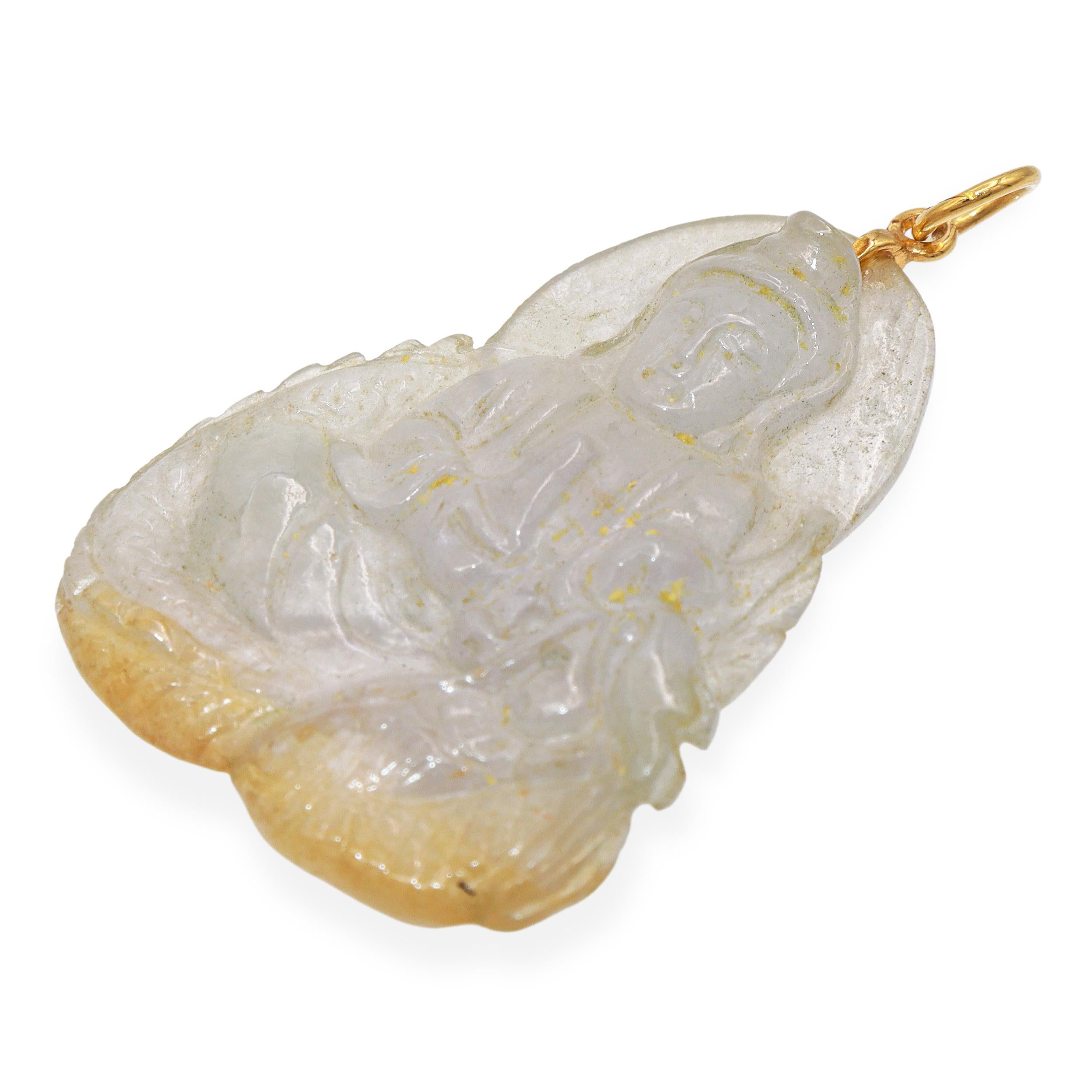 Vintage 18K Yellow Gold Carved Mottled Jade Guanyin Pendant