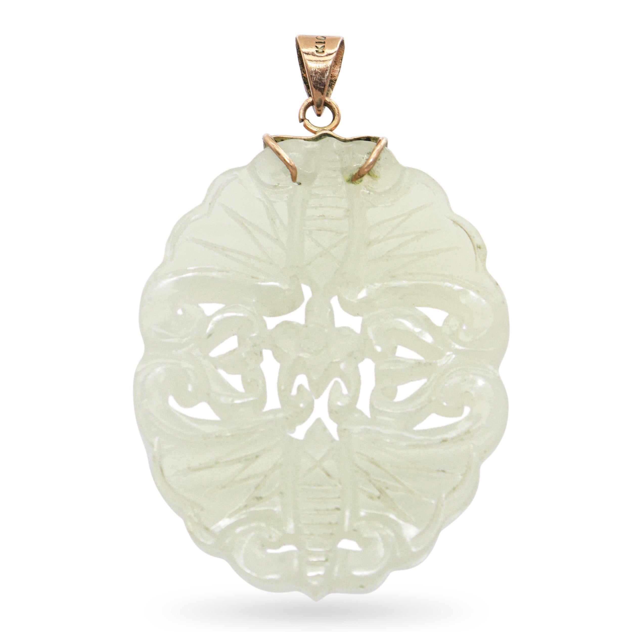 Vintage 10K Yellow Gold Carved Jade Bat Pendant