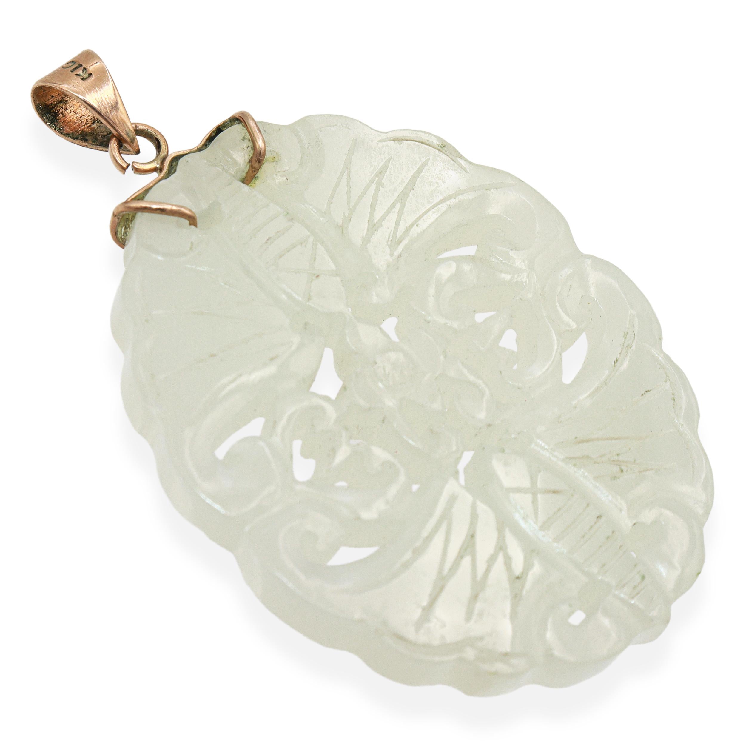 Vintage 10K Yellow Gold Carved Jade Bat Pendant