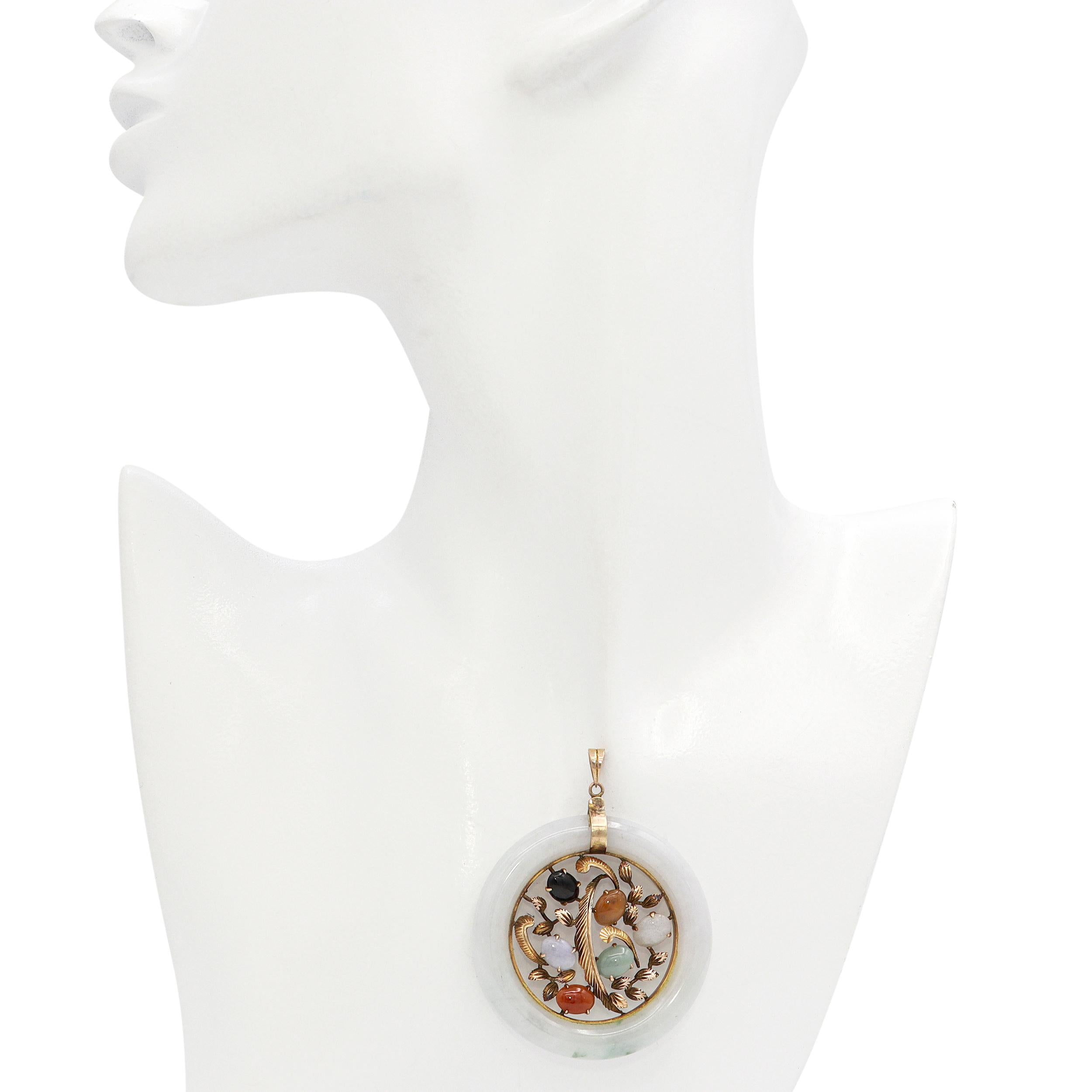 Vintage Yellow Gold Jade & Black Onyx Circular Pendant