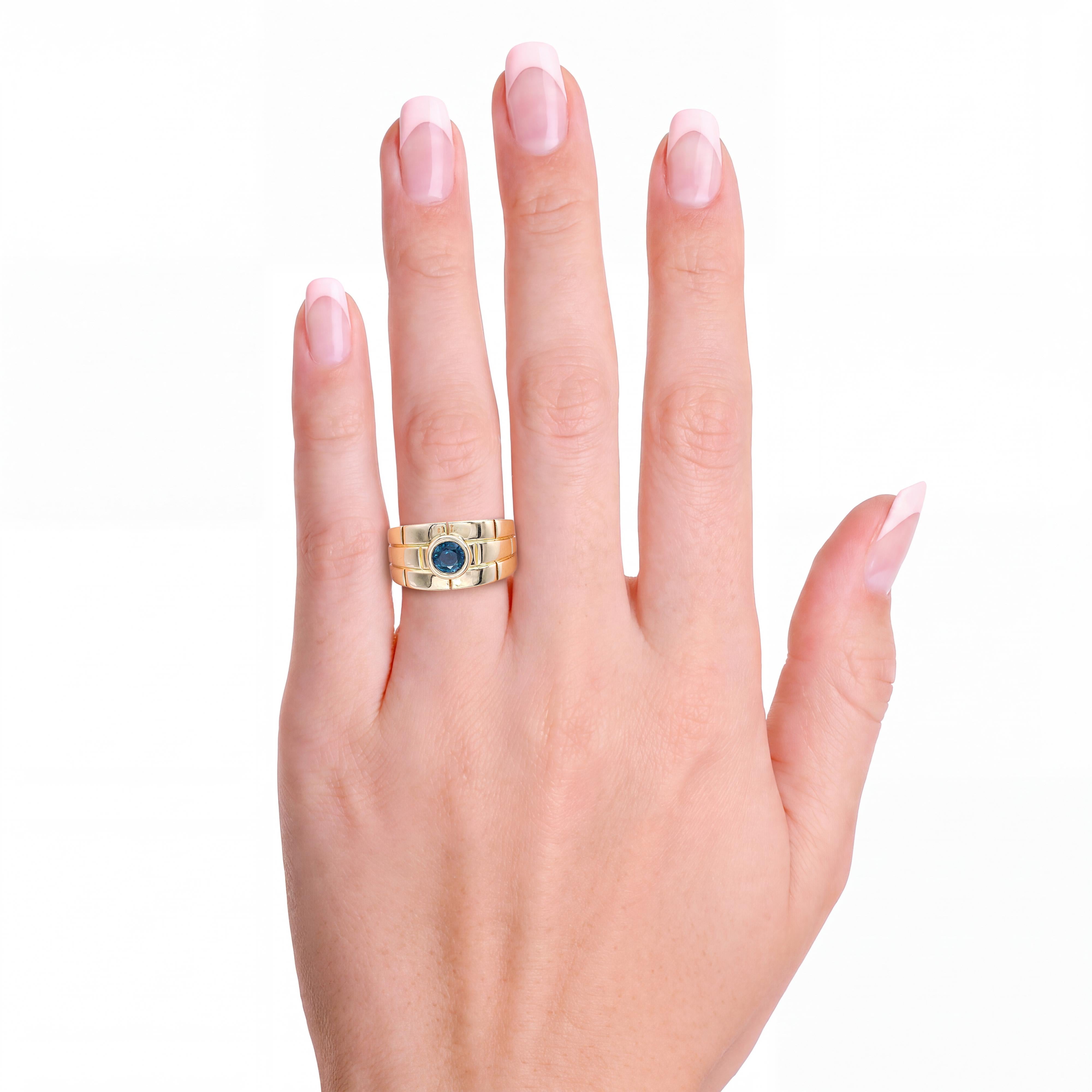 Cartier 18k Yellow Gold Sapphire Panthère Ring