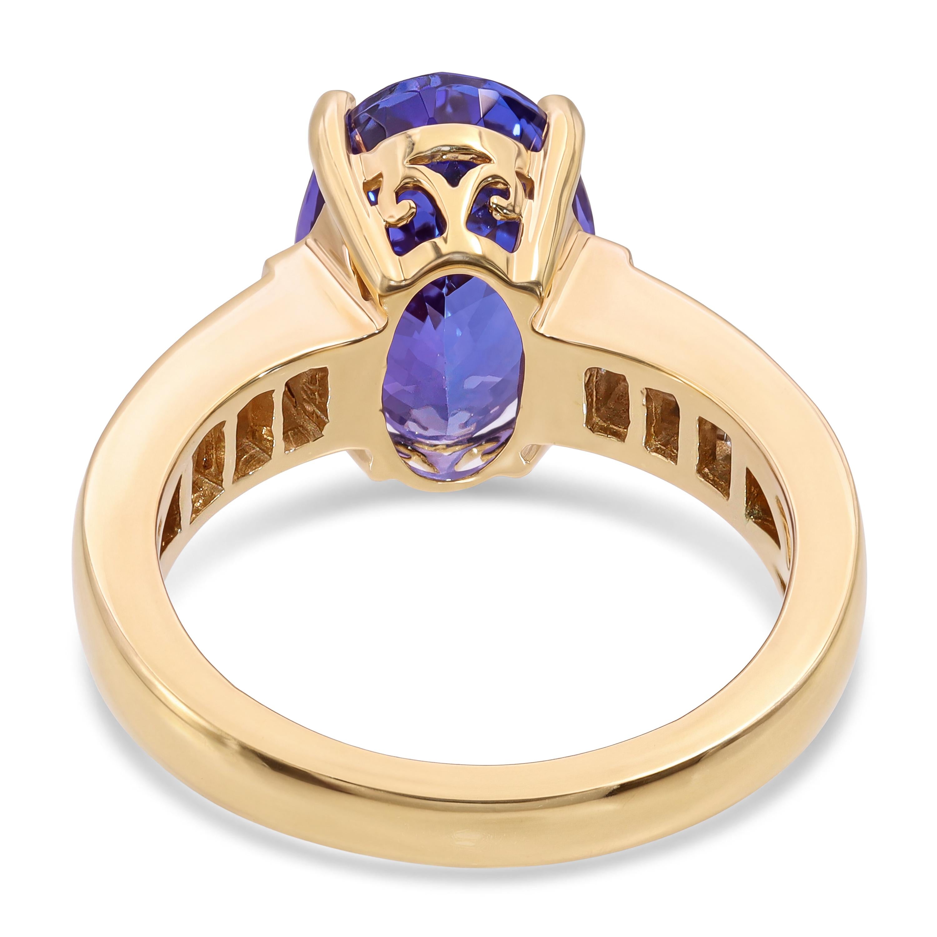 Vintage 18k Yellow Gold Tanzanite and Diamond Ring