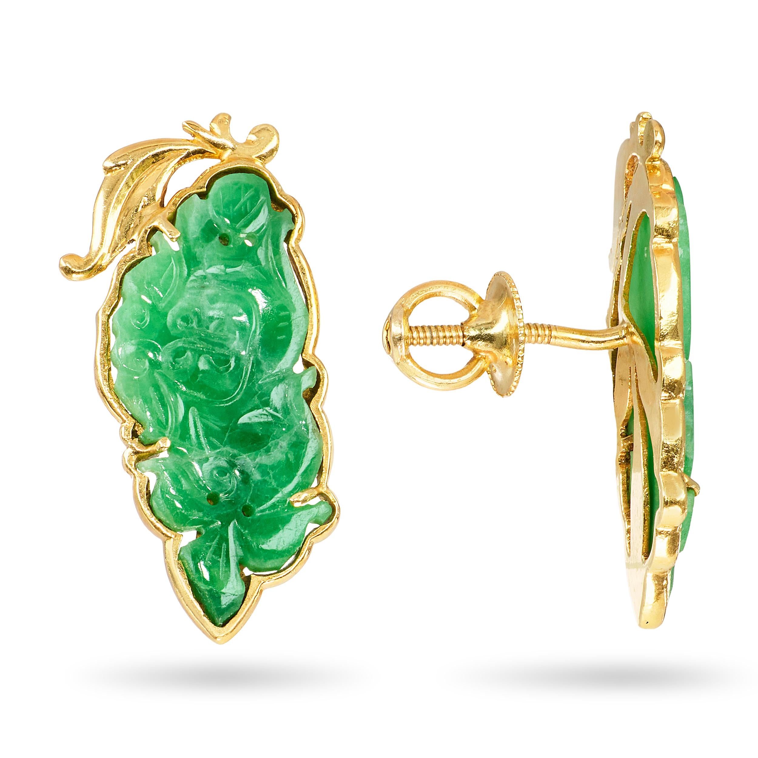 Vintage 18k Yellow Gold Imperial Jade Carved Floral Earrings