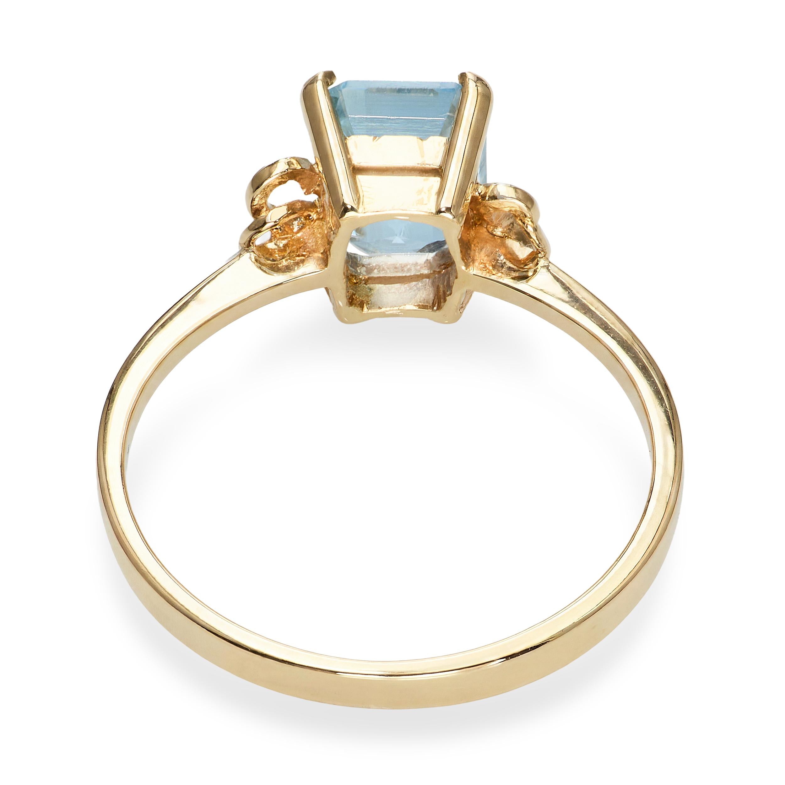 Vintage 18k Yellow Gold 1.51ct Aquamarine Ring