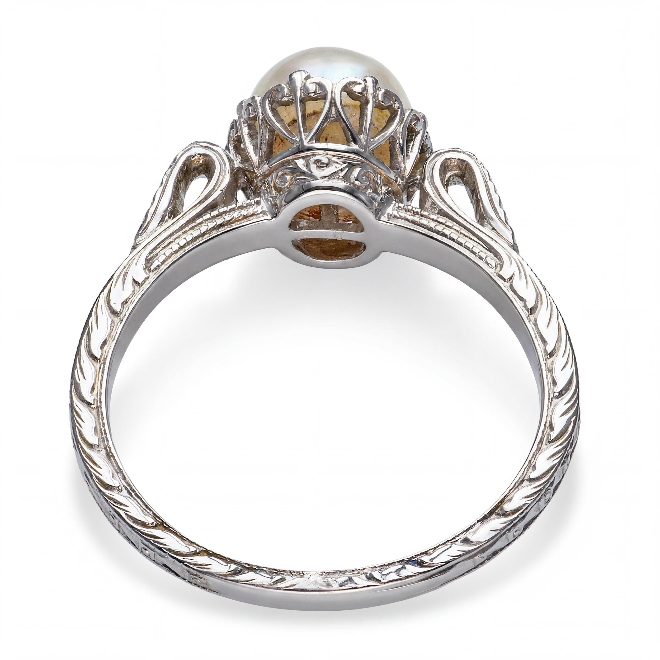 Vintage 18k White Gold Pearl Ornate Scrollwork Ring
