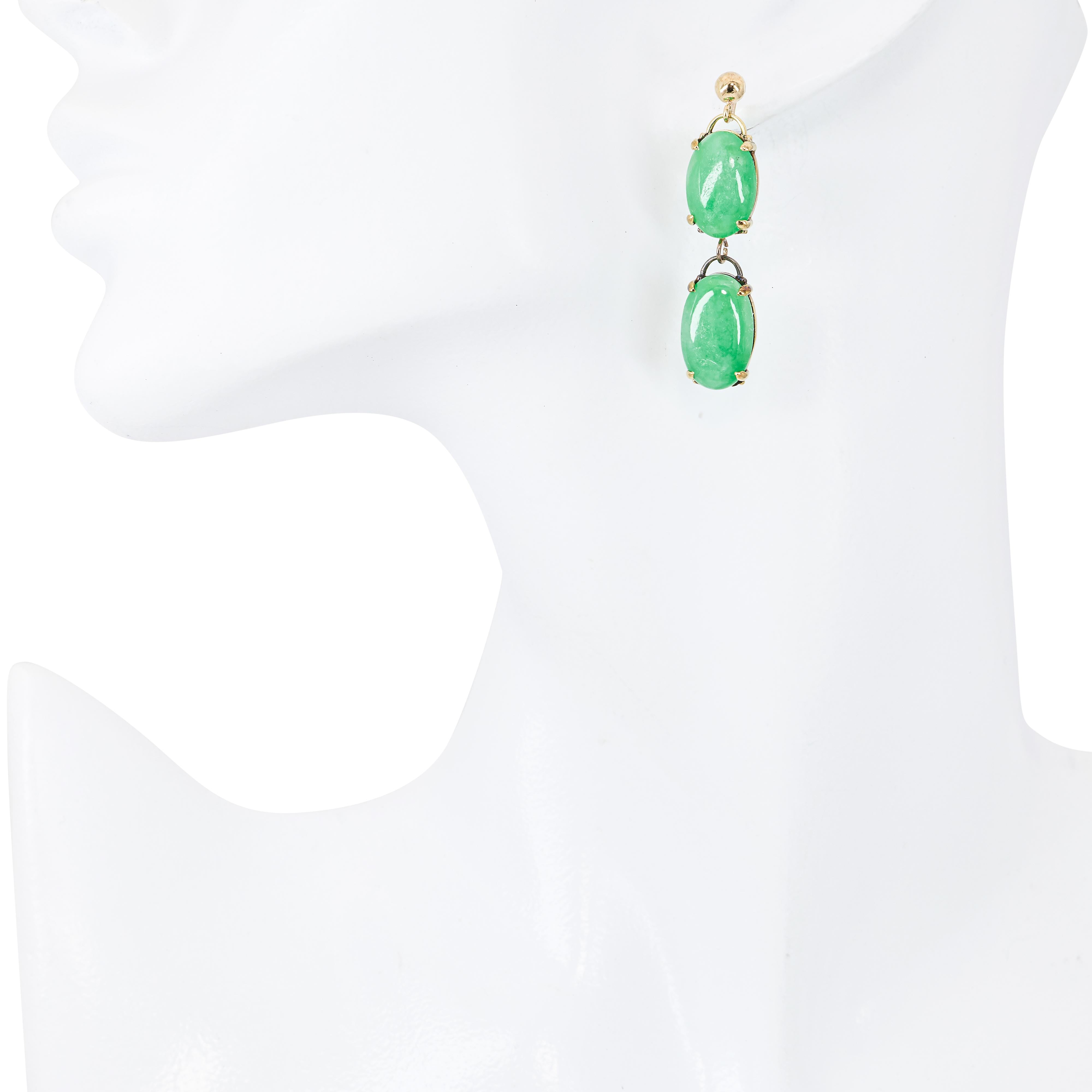 Vintage 11k Yellow Gold Jadeite Dangle Earrings