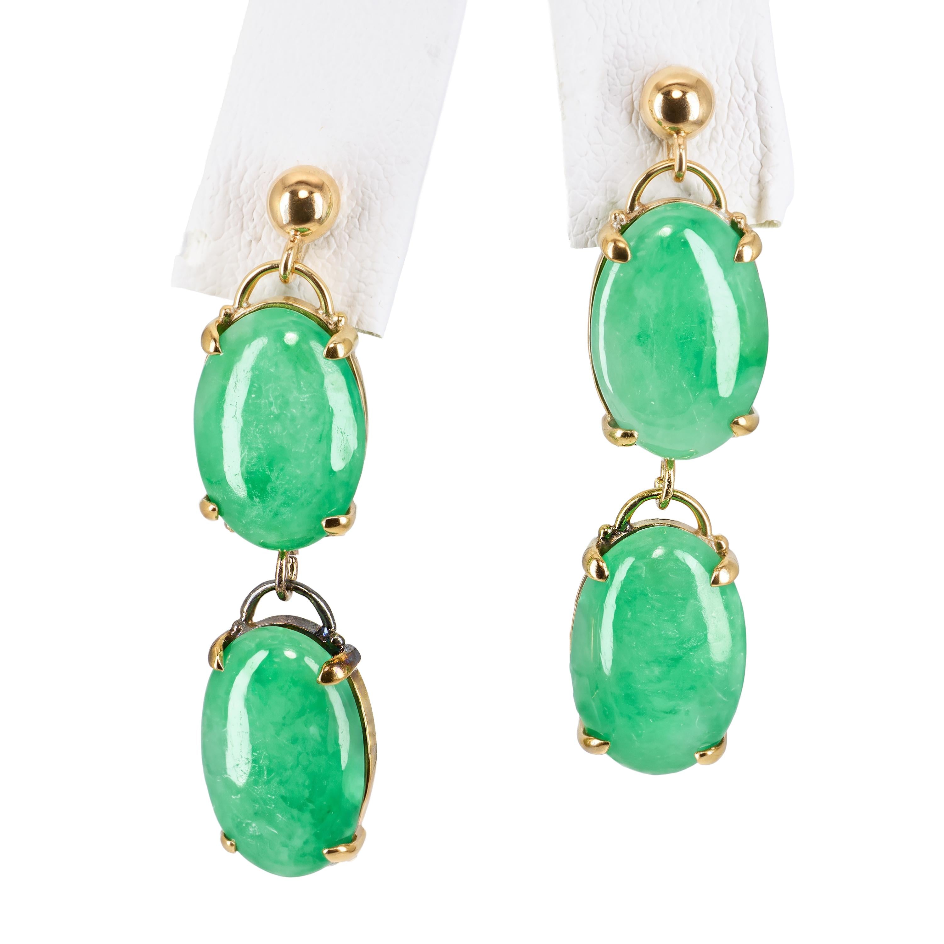 Vintage 11k Yellow Gold Jadeite Dangle Earrings