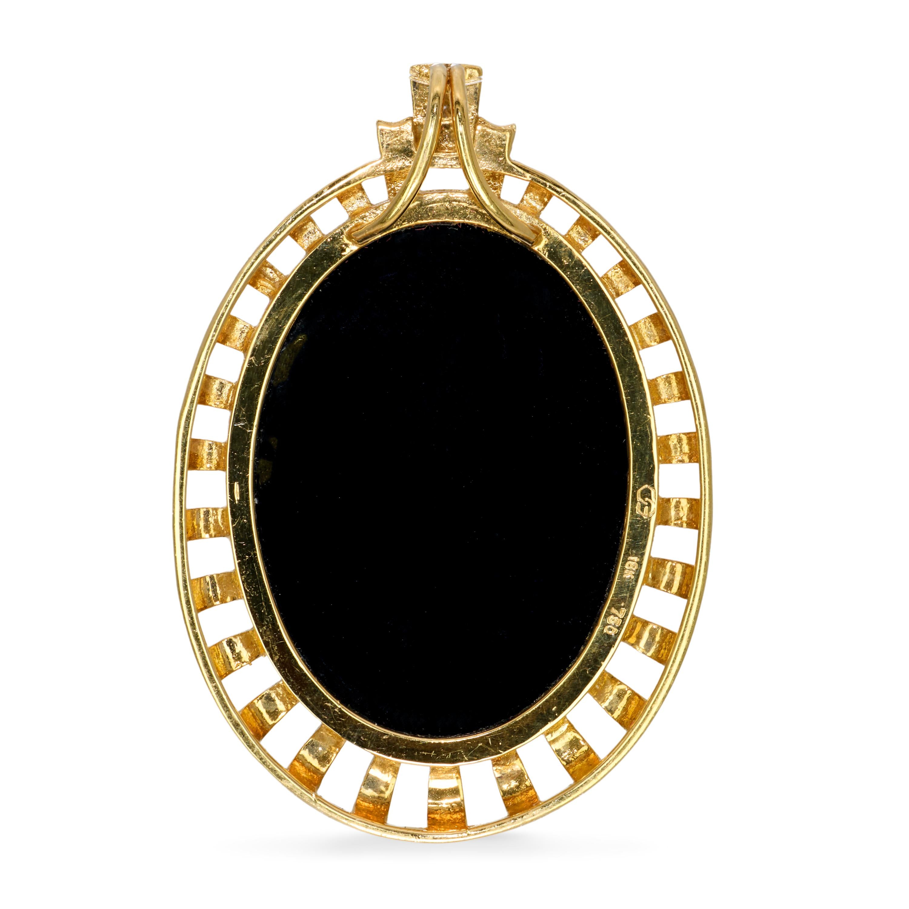 Vintage 18k Yellow Gold Opal and Black Onyx Cameo Pendant