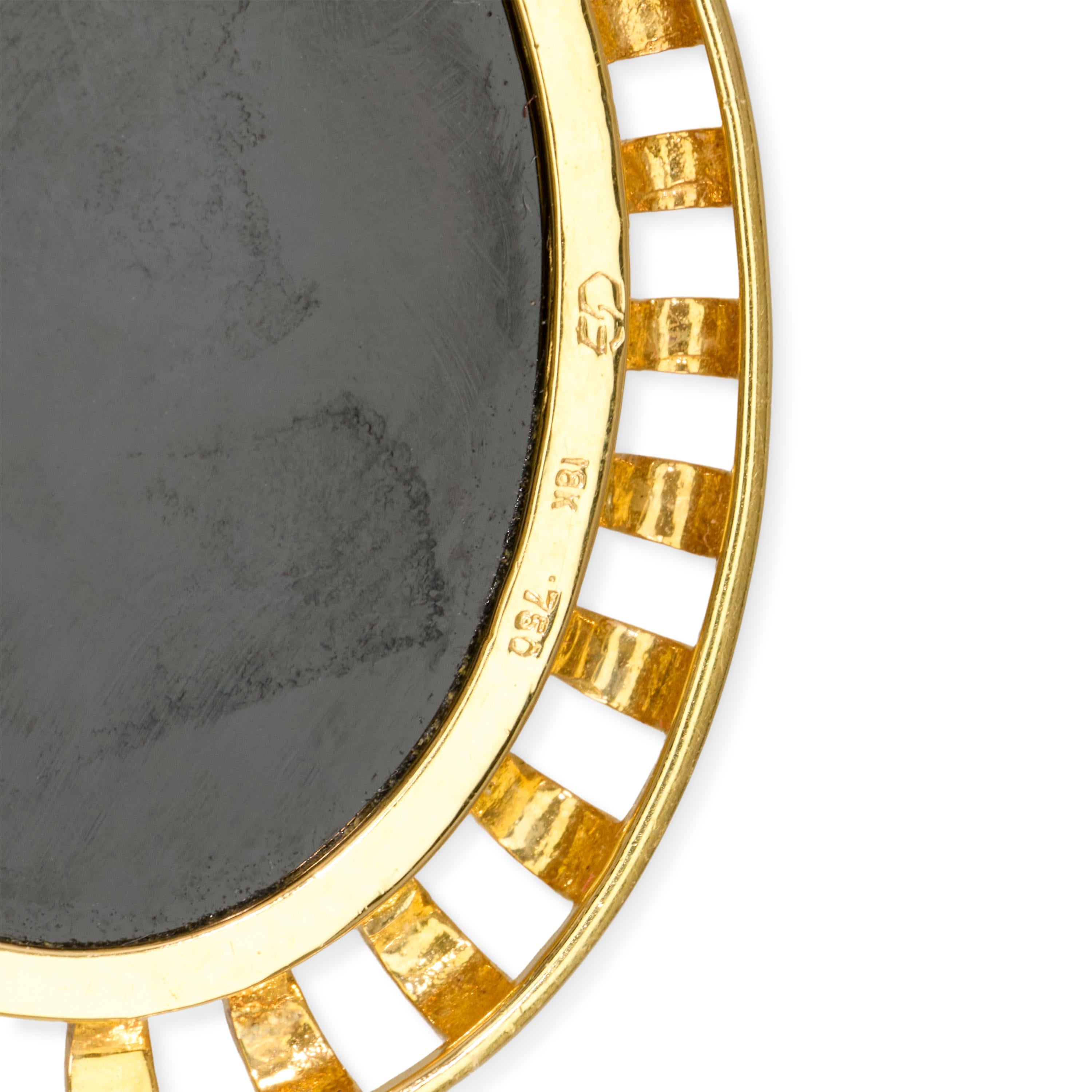 Vintage 18k Yellow Gold Opal and Black Onyx Cameo Pendant