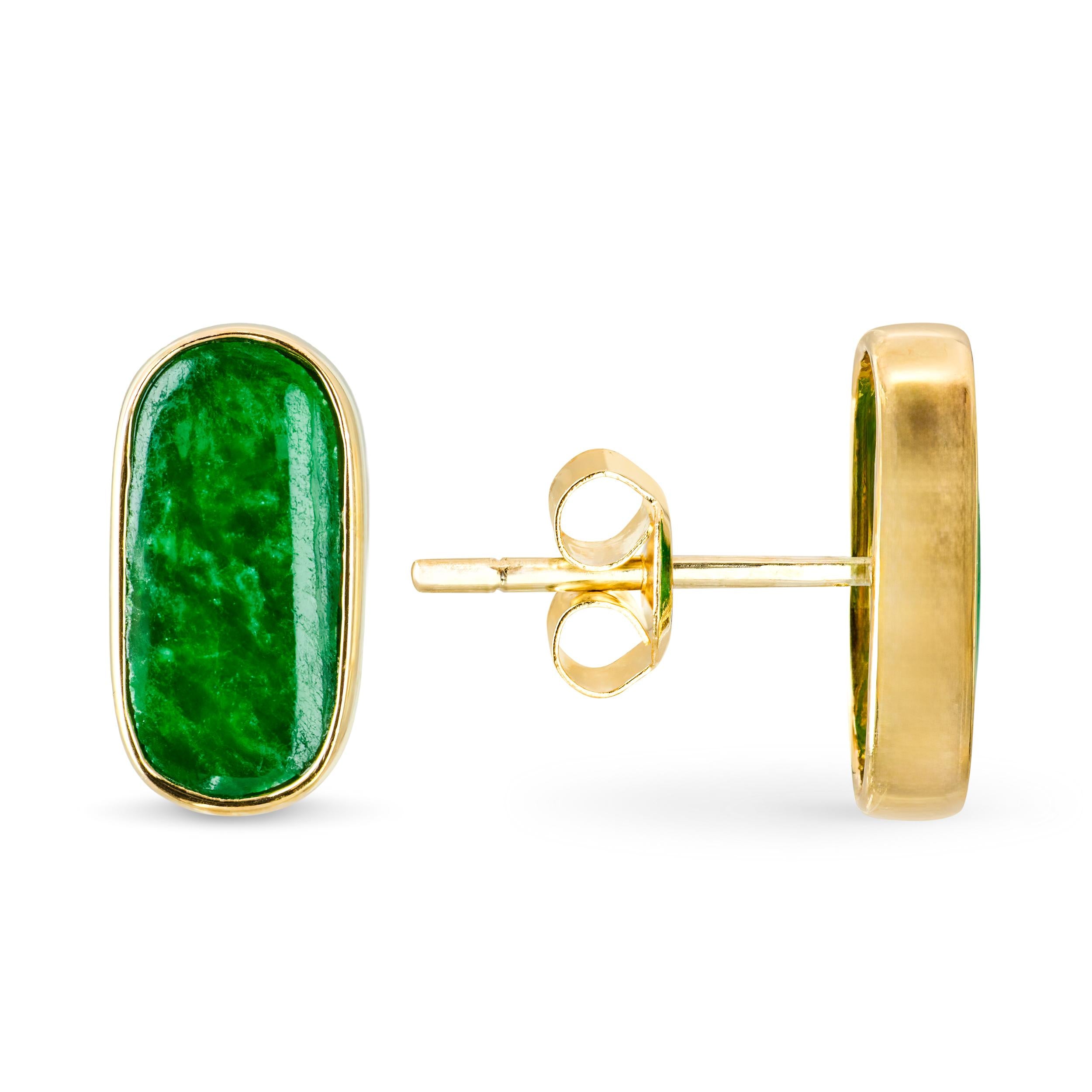 Vintage 14k Yellow Gold Green Jade Stud Earrings