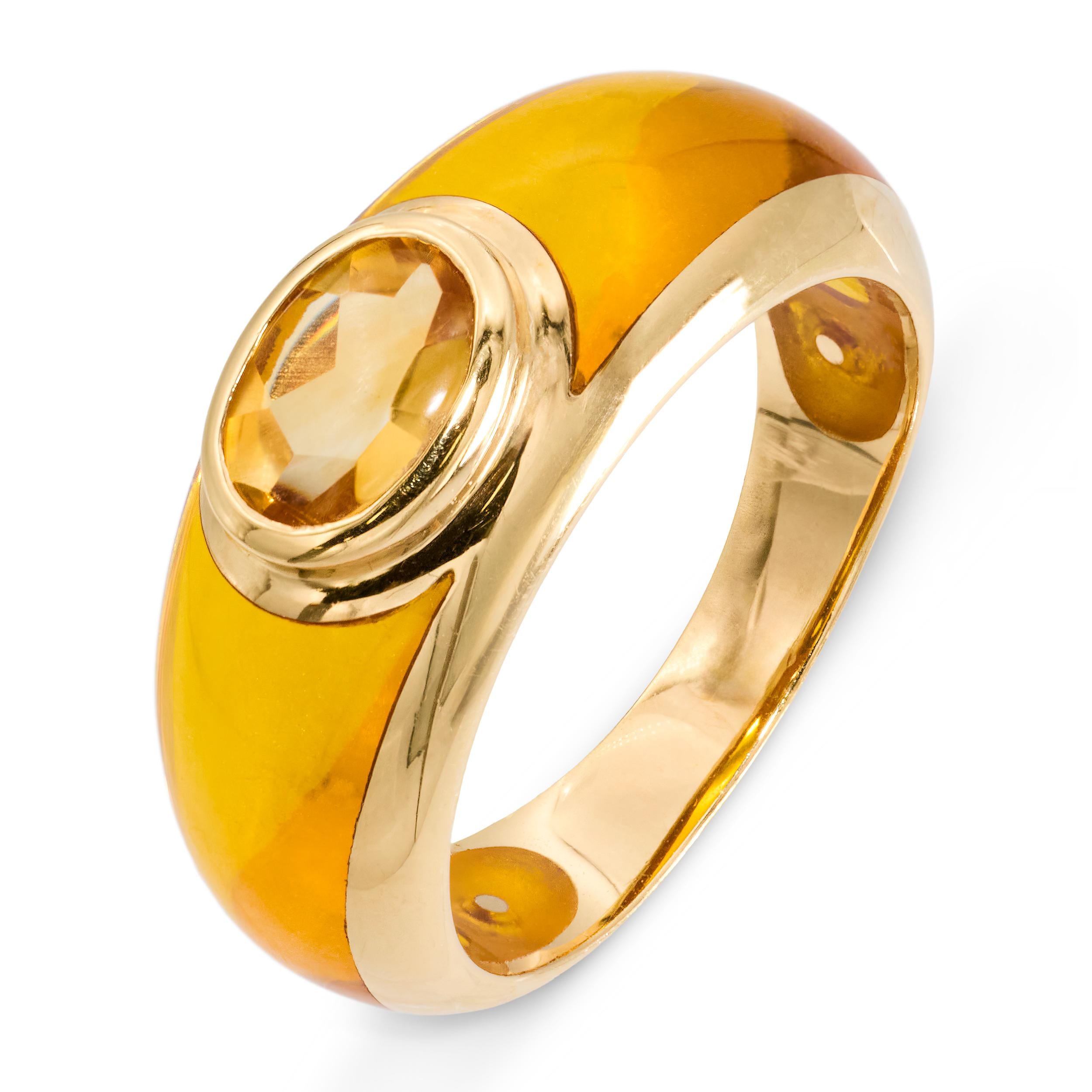 Vintage 18k Yellow Gold Citrine and Resin French Ring