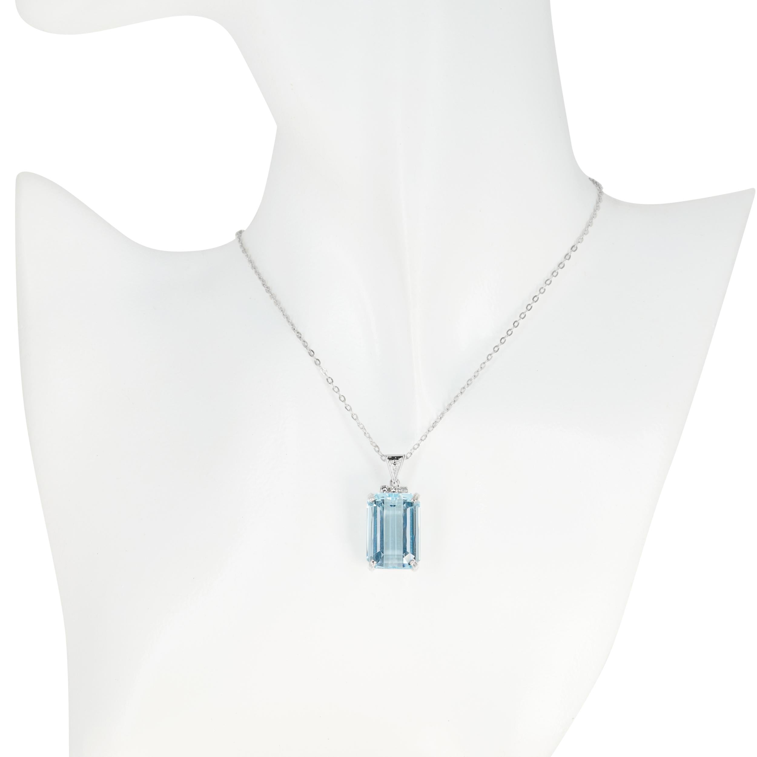 Vintage 17k White Gold 31.2ct Aquamarine and Diamond Necklace
