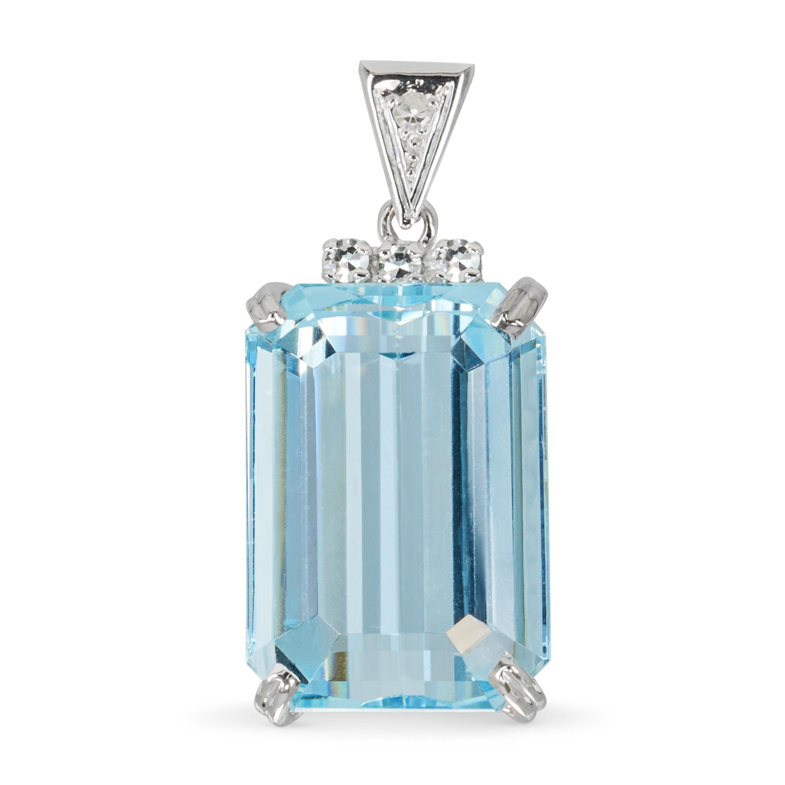 Vintage 17k White Gold 31.2ct Aquamarine and Diamond Necklace
