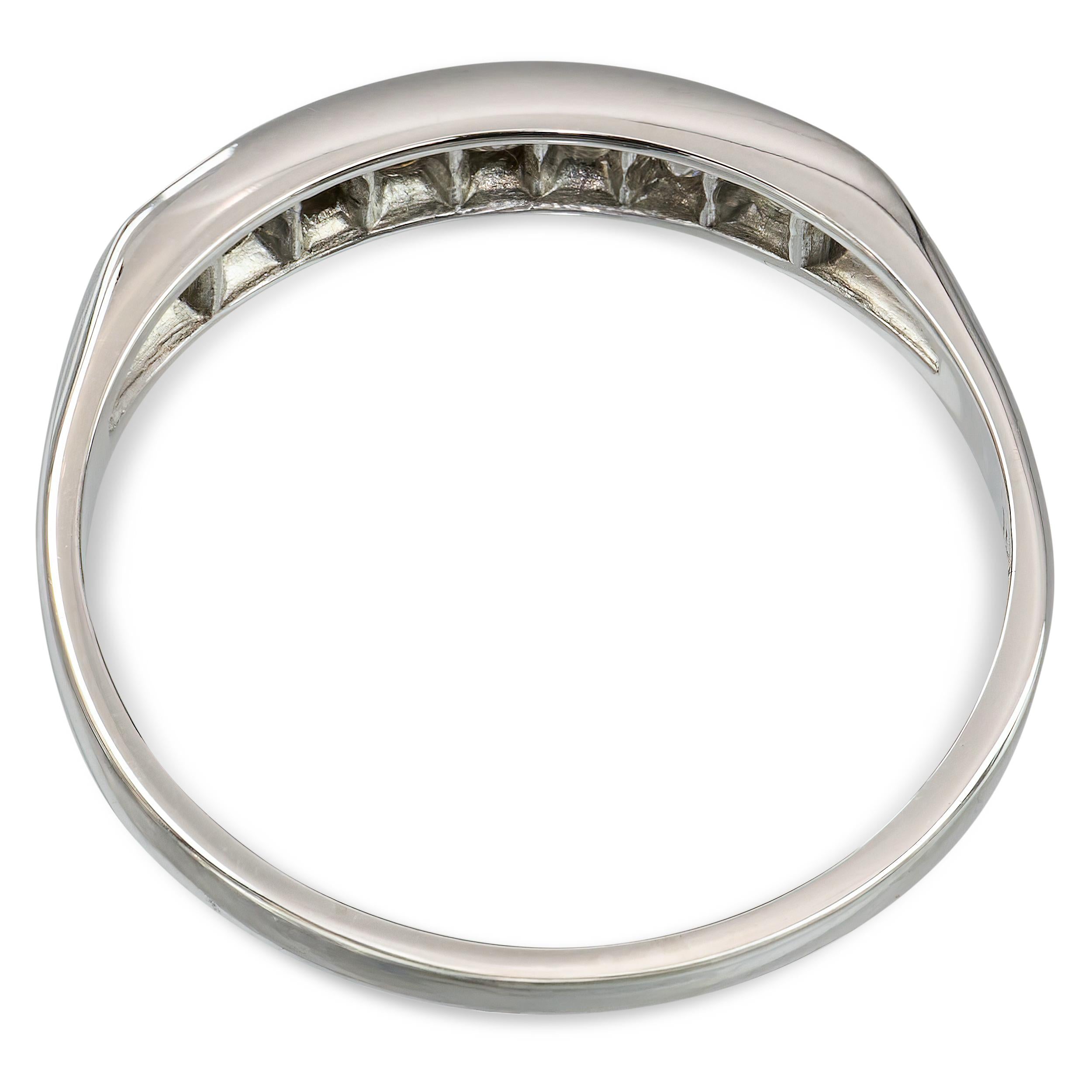 Vintage Platinum Single Cut and Carré Cut Alternating Diamond Band Ring