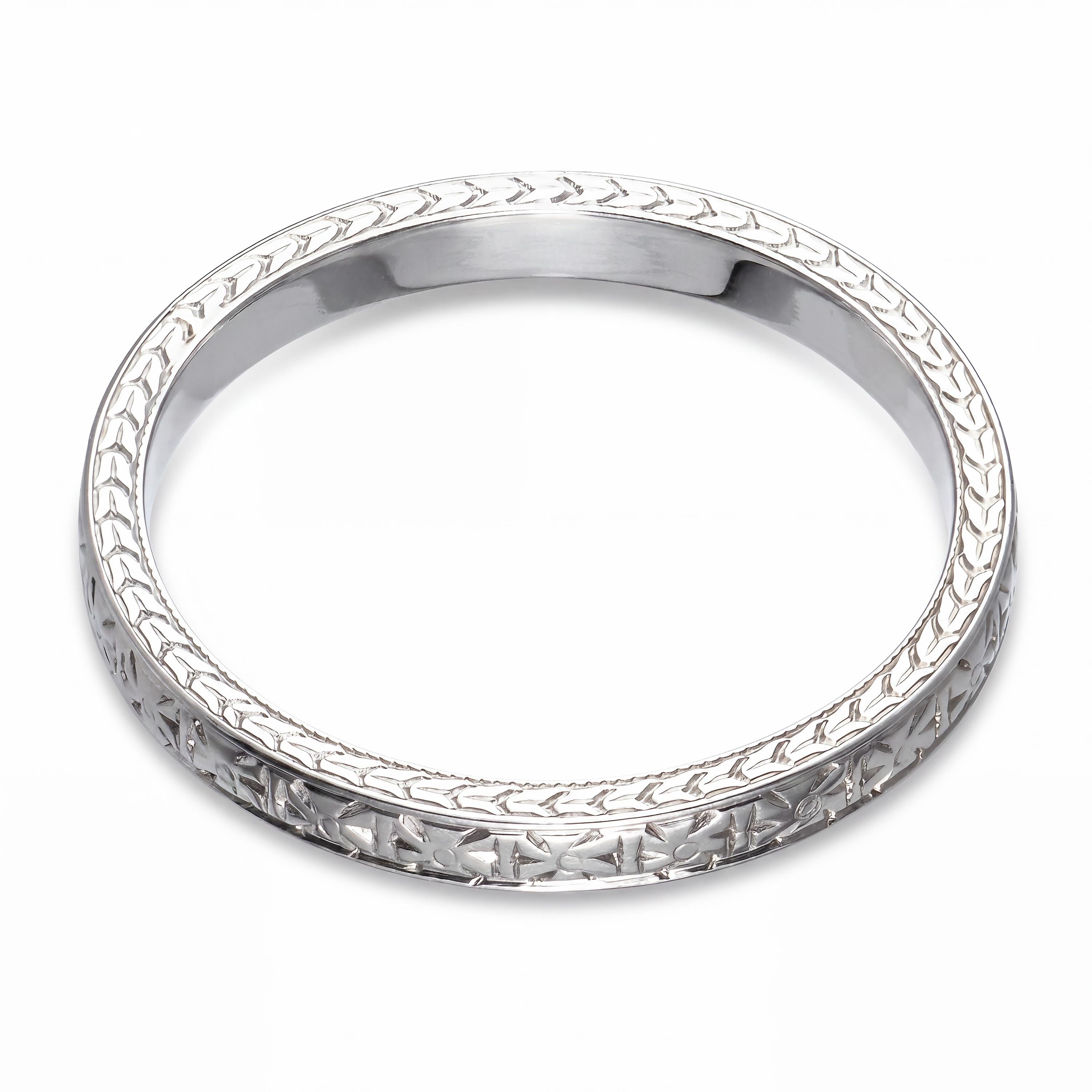 Vintage 16k White Gold Engraved Sun Pattern Ring