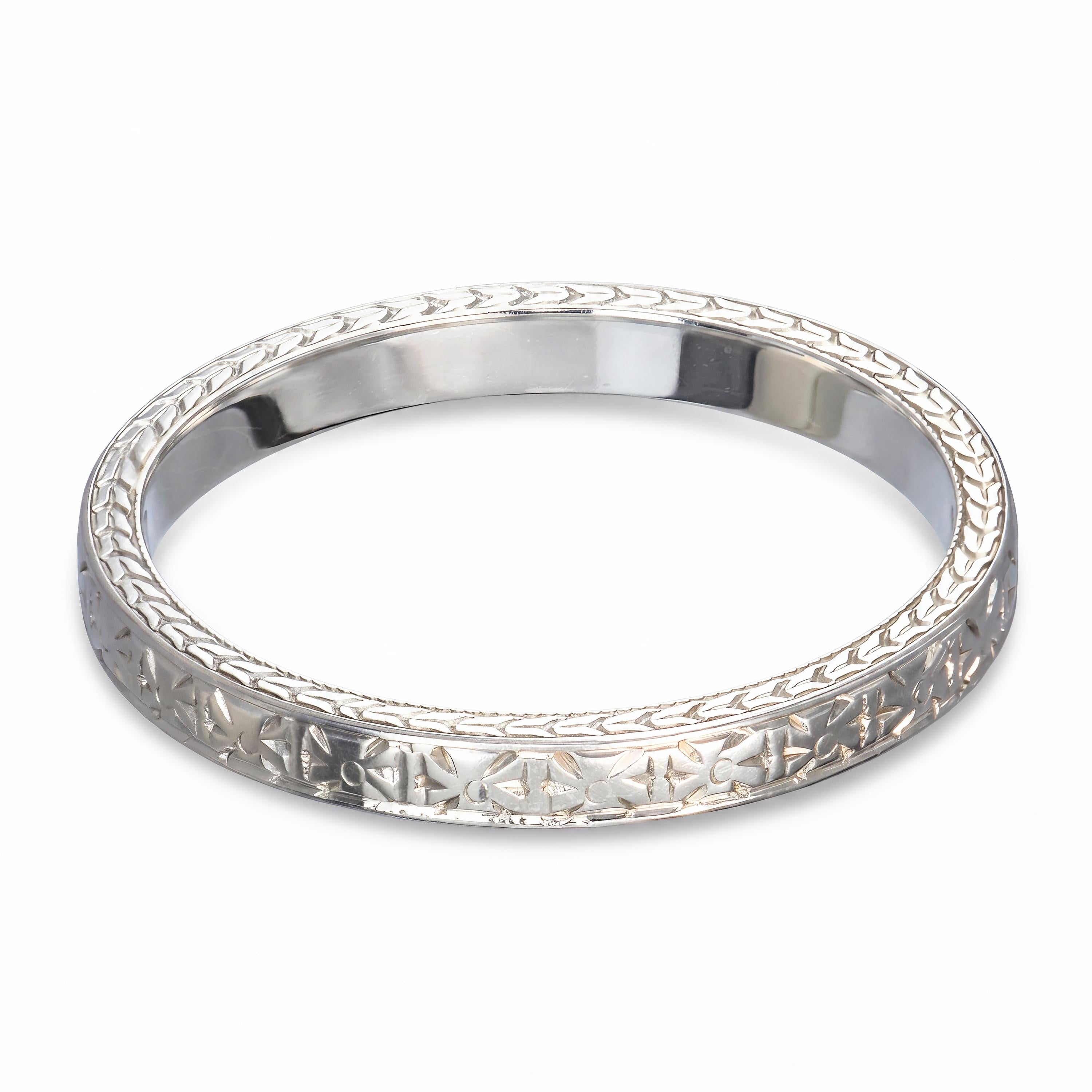 Vintage 16k White Gold Engraved Sun Pattern Ring