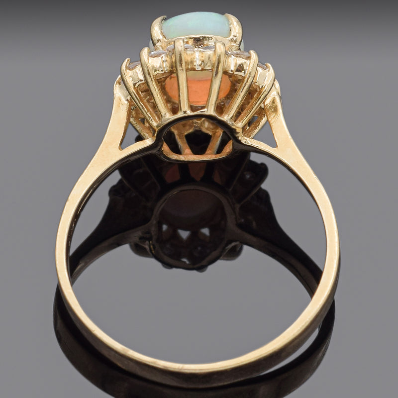 Vintage 14K Yellow Gold Opal & 0.28 TCW Diamond Cocktail Ring Size 5.25
