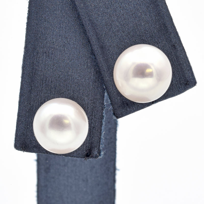 Vintage 18K White Gold Pearl Stud Earrings
