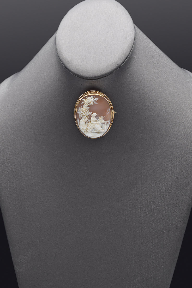 Antique 14K Yellow Gold Cameo Large Oval Brooch Pin
