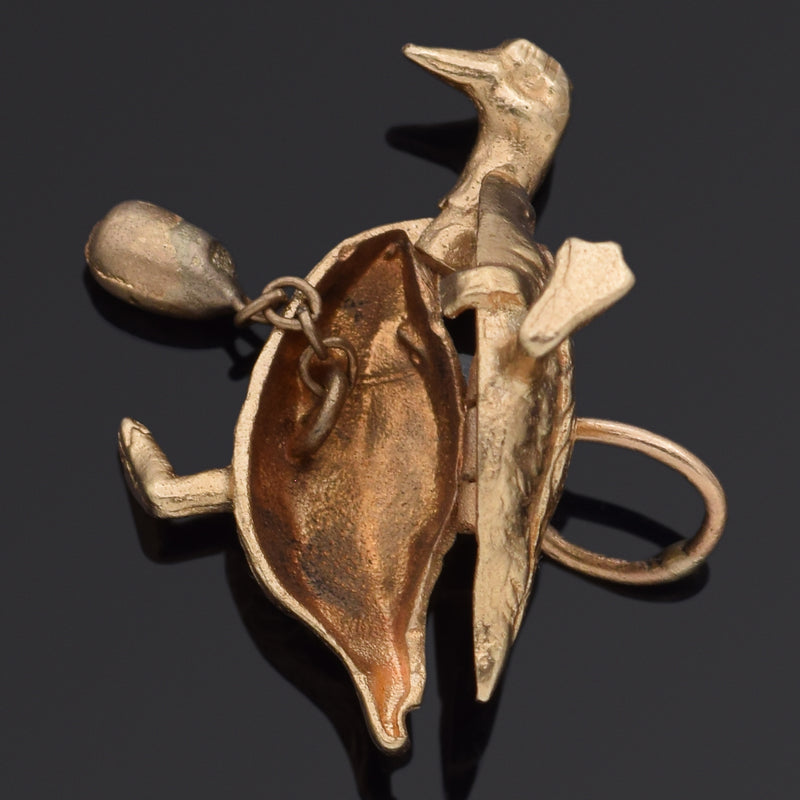 Vintage 14K Yellow Gold Goose with Golden Egg Charm Pendant 3.0 Grams