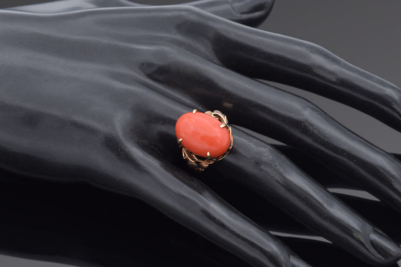 Vintage 14K Yellow Gold Red Coral Filigree Cocktail Ring 6.3 Grams Size 6.25