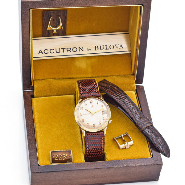 Vintage Bulova Accutron Tuning Fork 14K Gold Case Men's Day Date Watch 34 mm Box